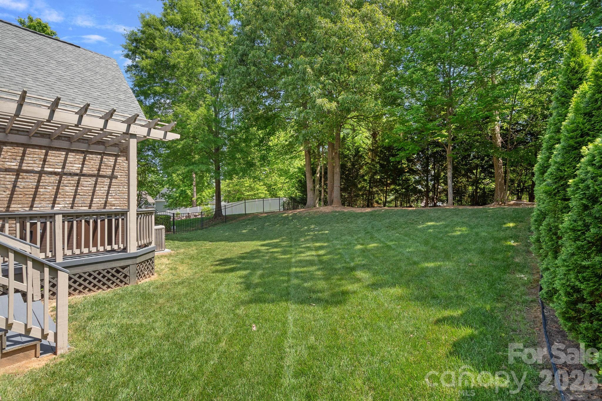 11215 Warfield Avenue — Huntersville