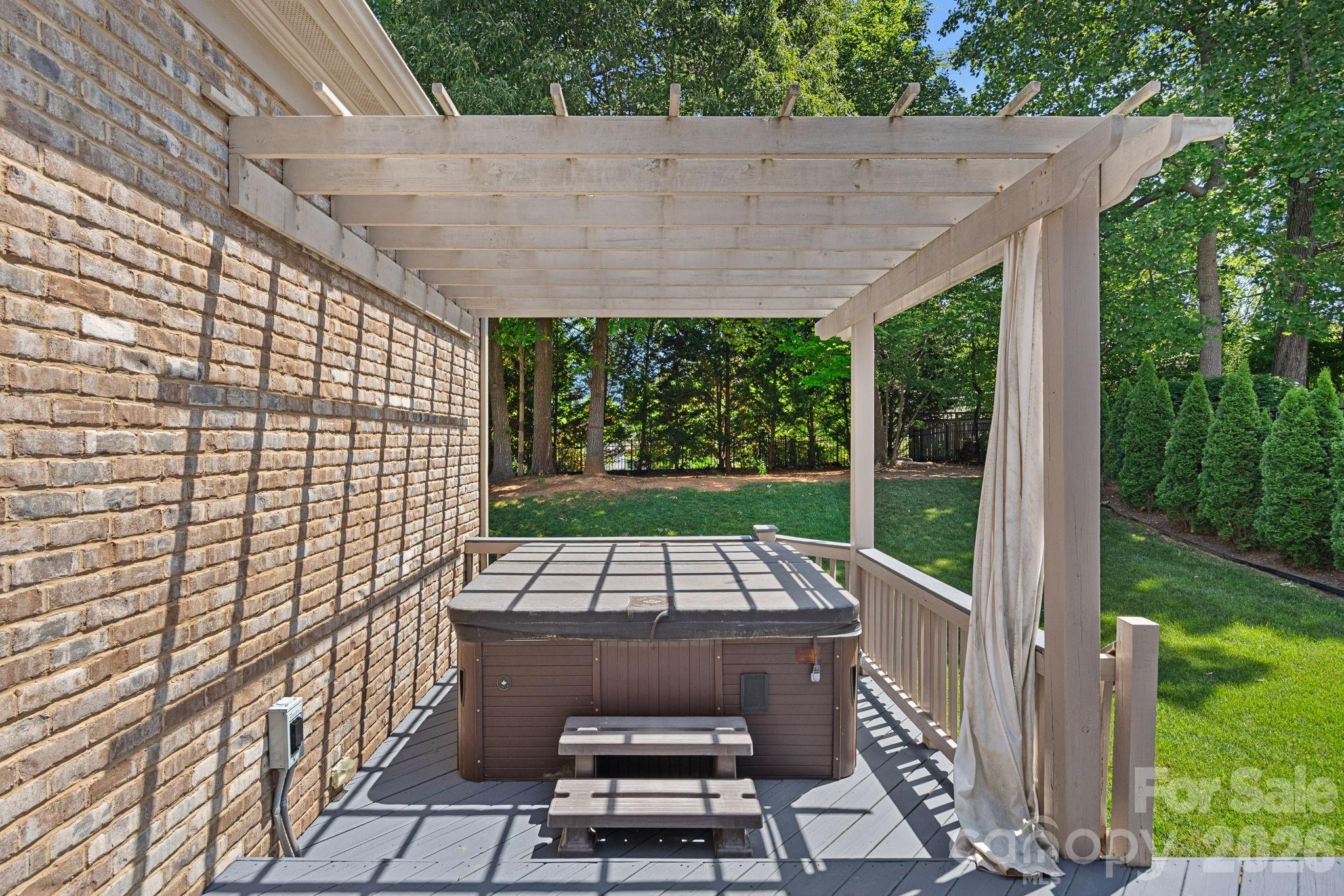 11215 Warfield Avenue — Huntersville
