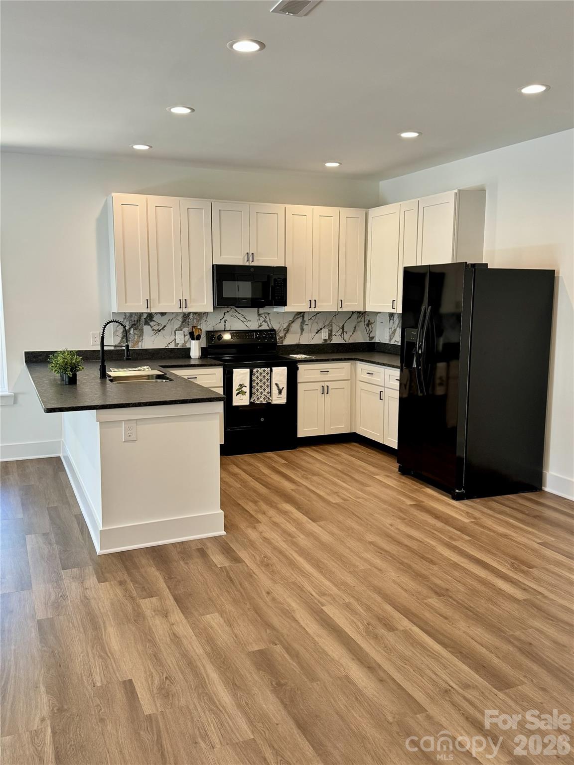325 N Chapel Street — Landis