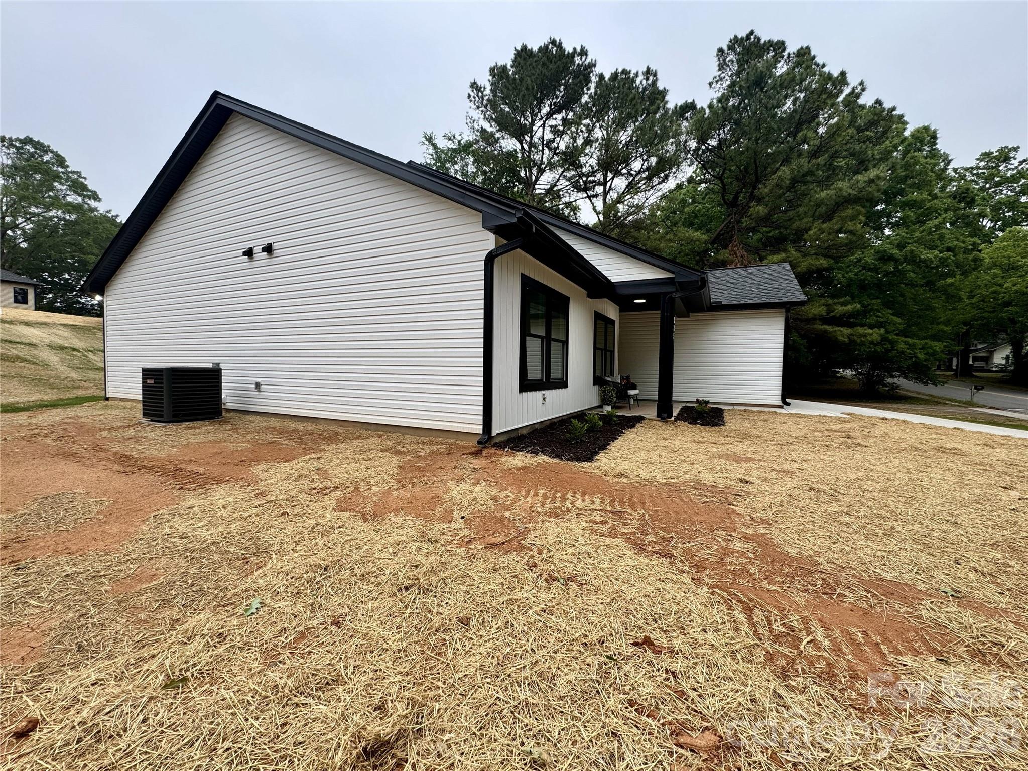 325 N Chapel Street — Landis