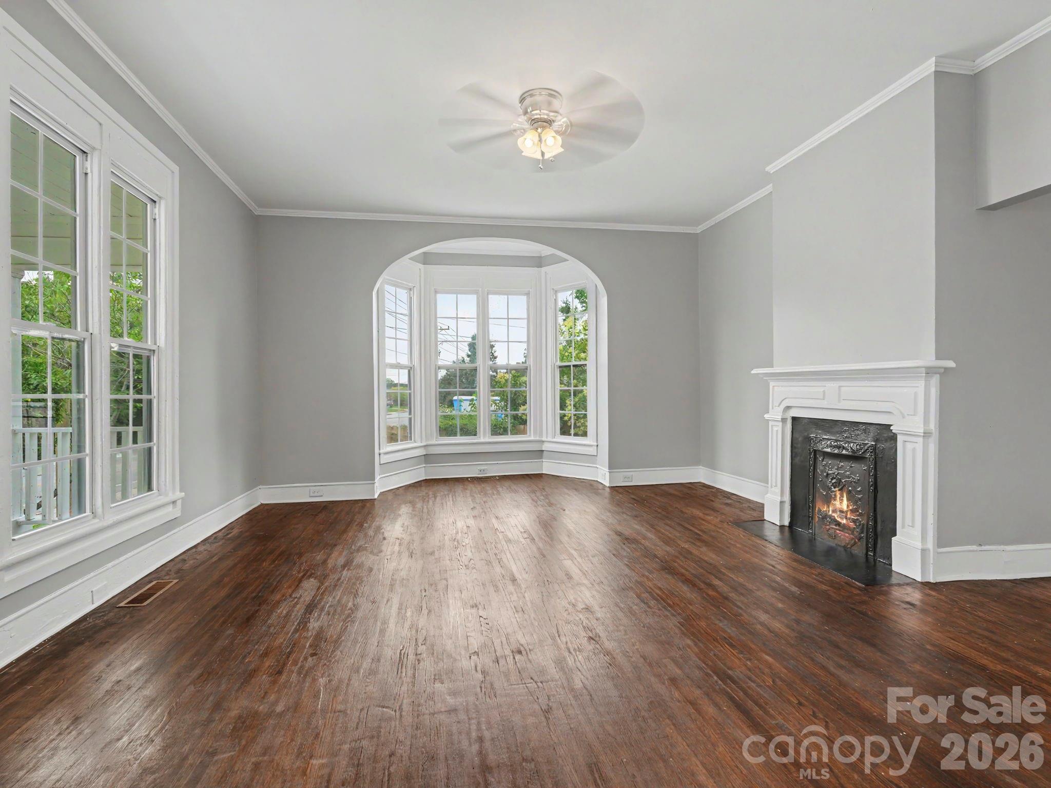 305 N White Street — Lancaster