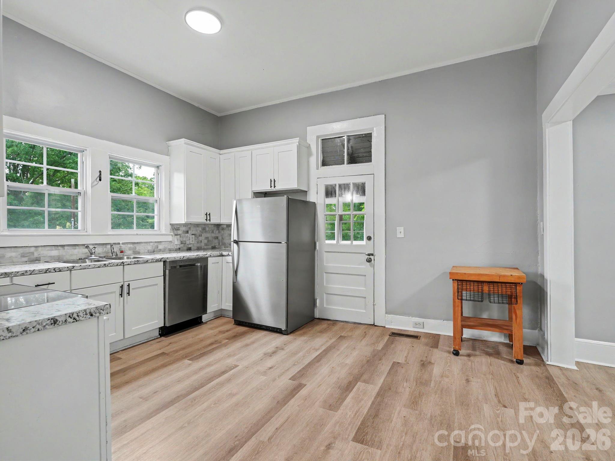 305 N White Street — Lancaster