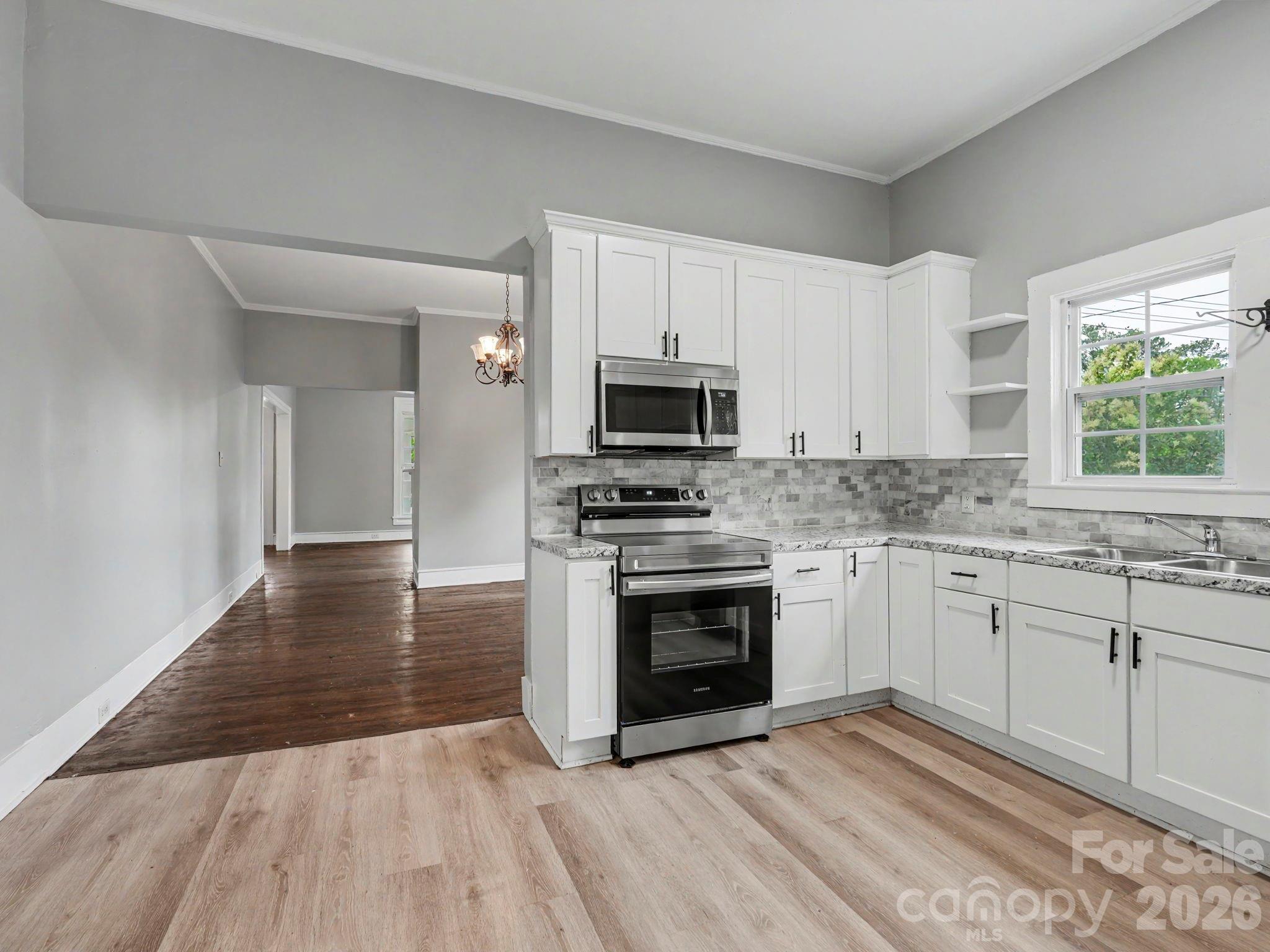 305 N White Street — Lancaster