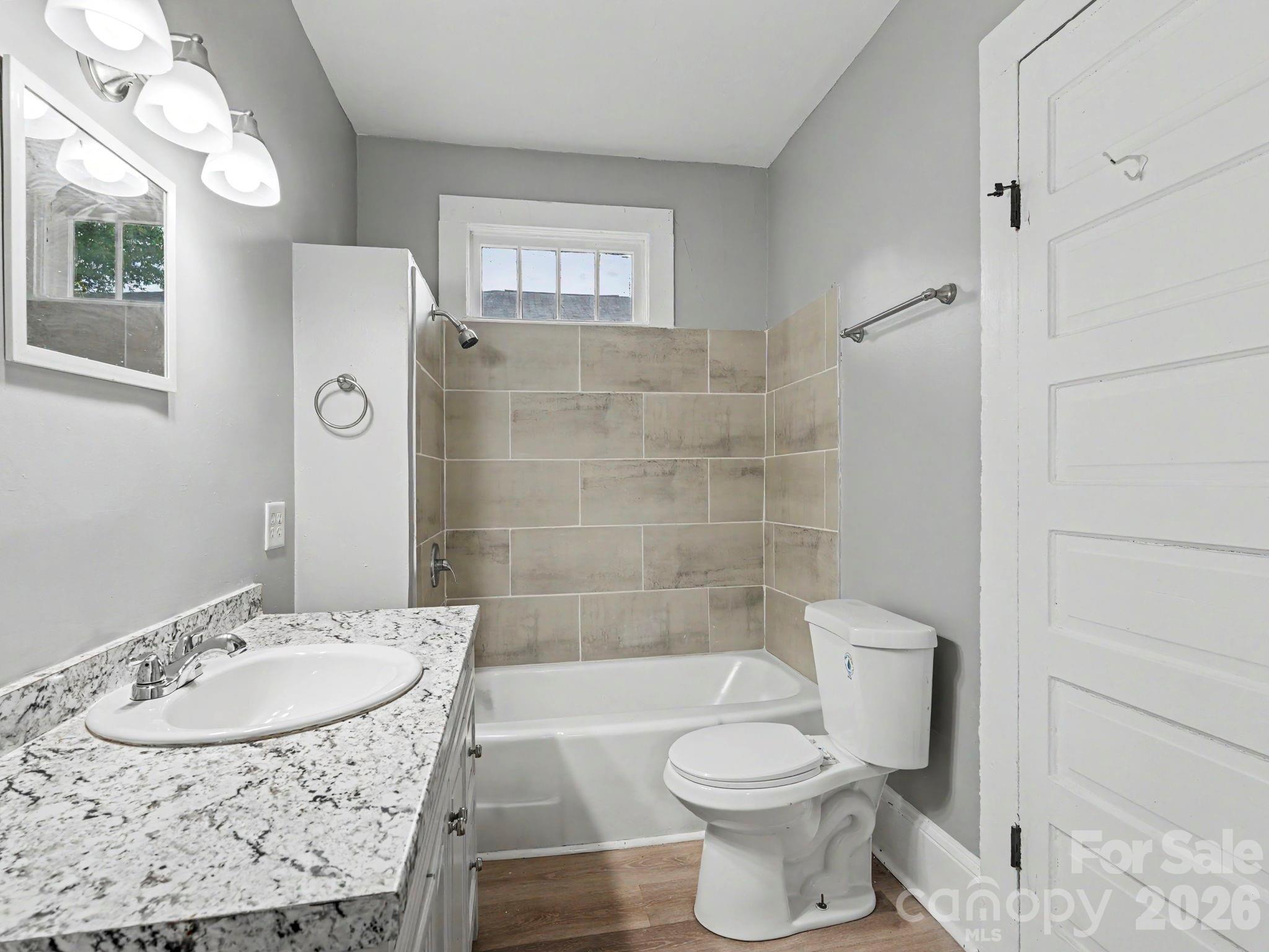 305 N White Street — Lancaster
