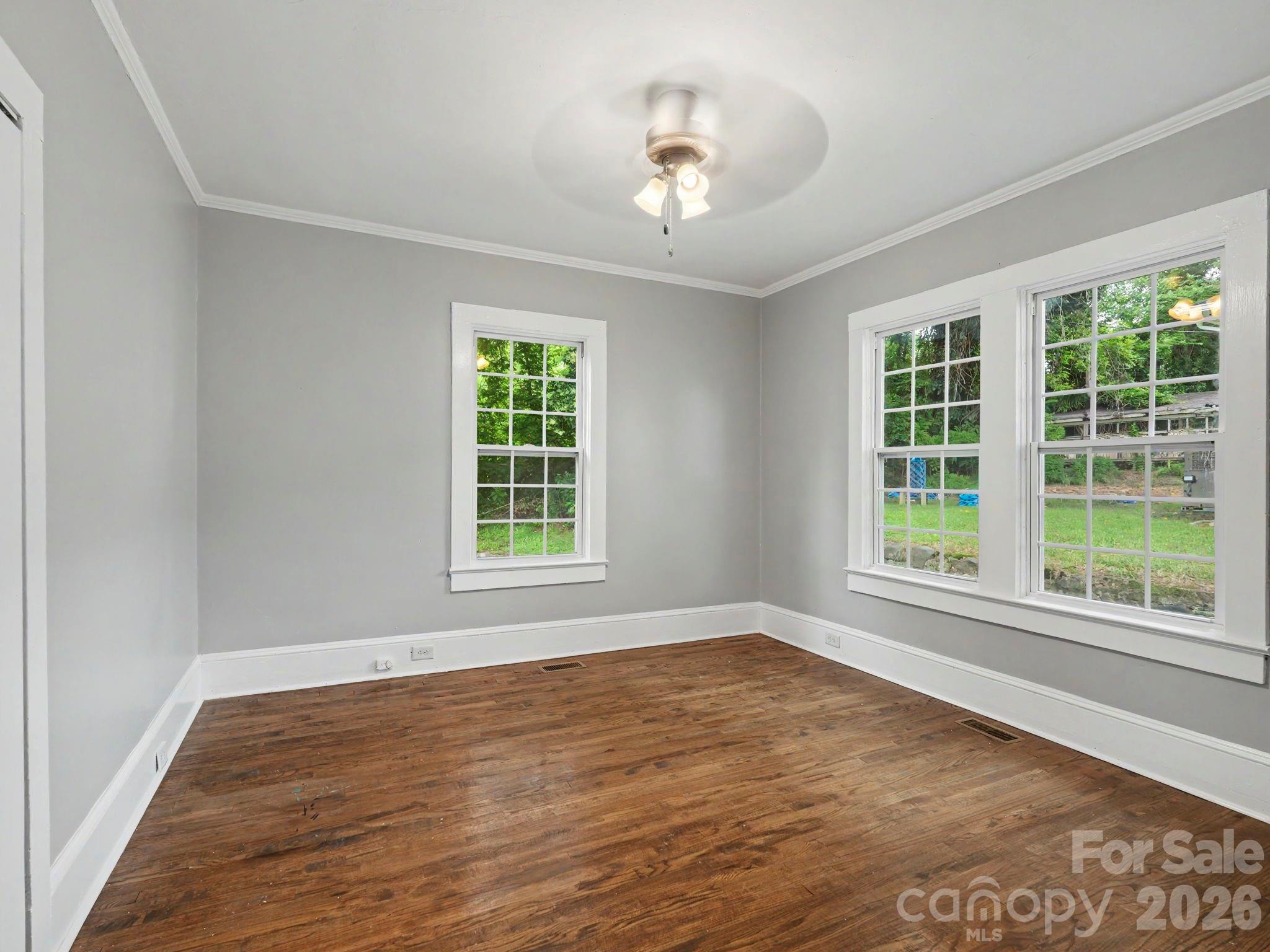 305 N White Street — Lancaster