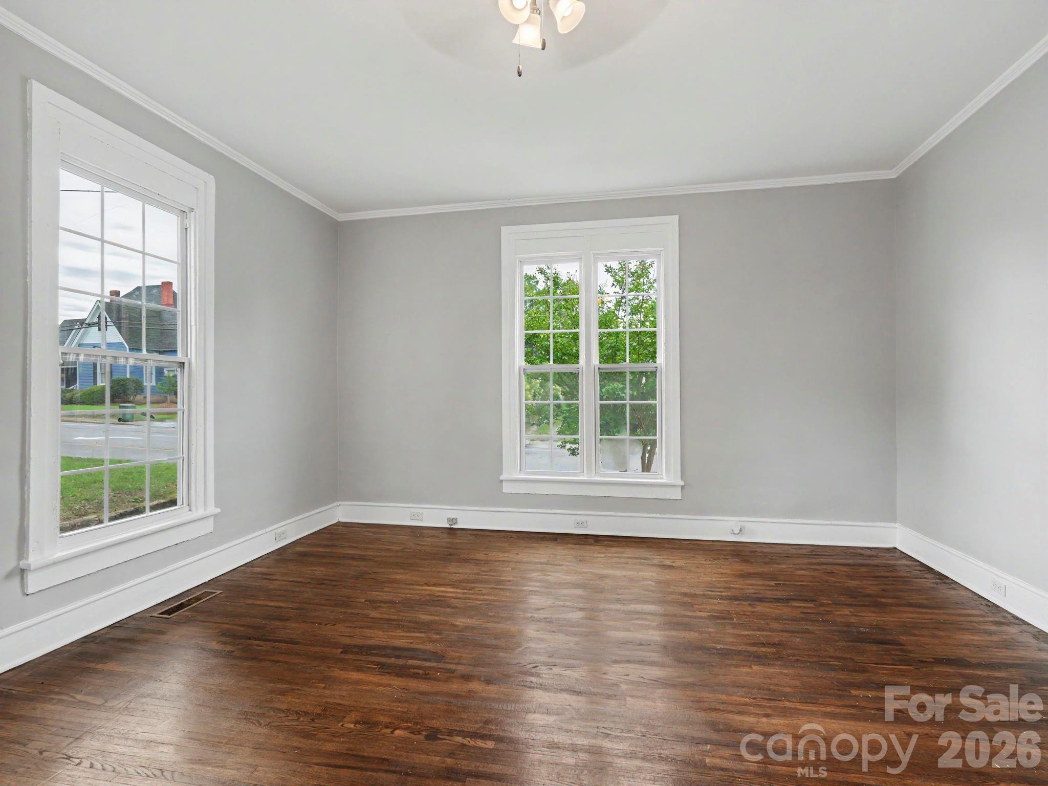 305 N White Street — Lancaster