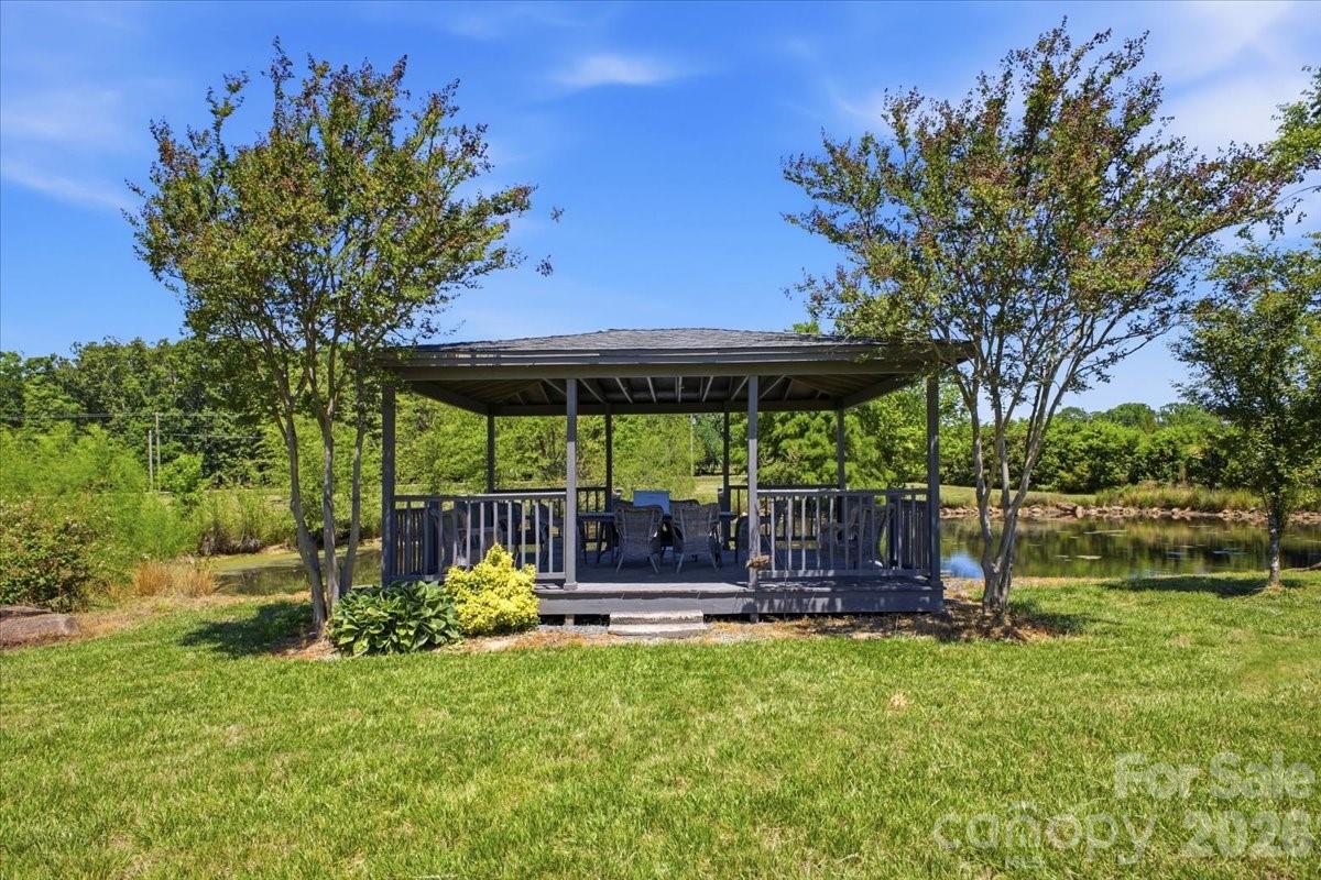 517 W CJ Thomas Road — Monroe