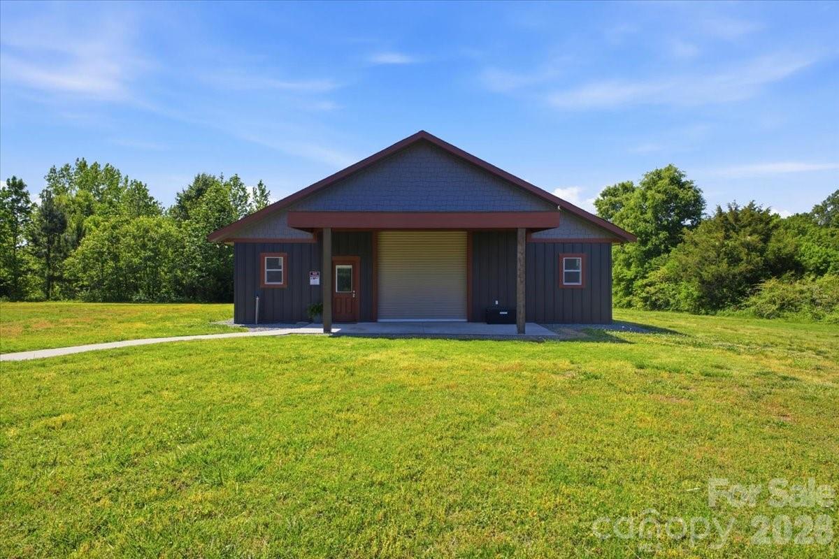 517 W CJ Thomas Road — Monroe