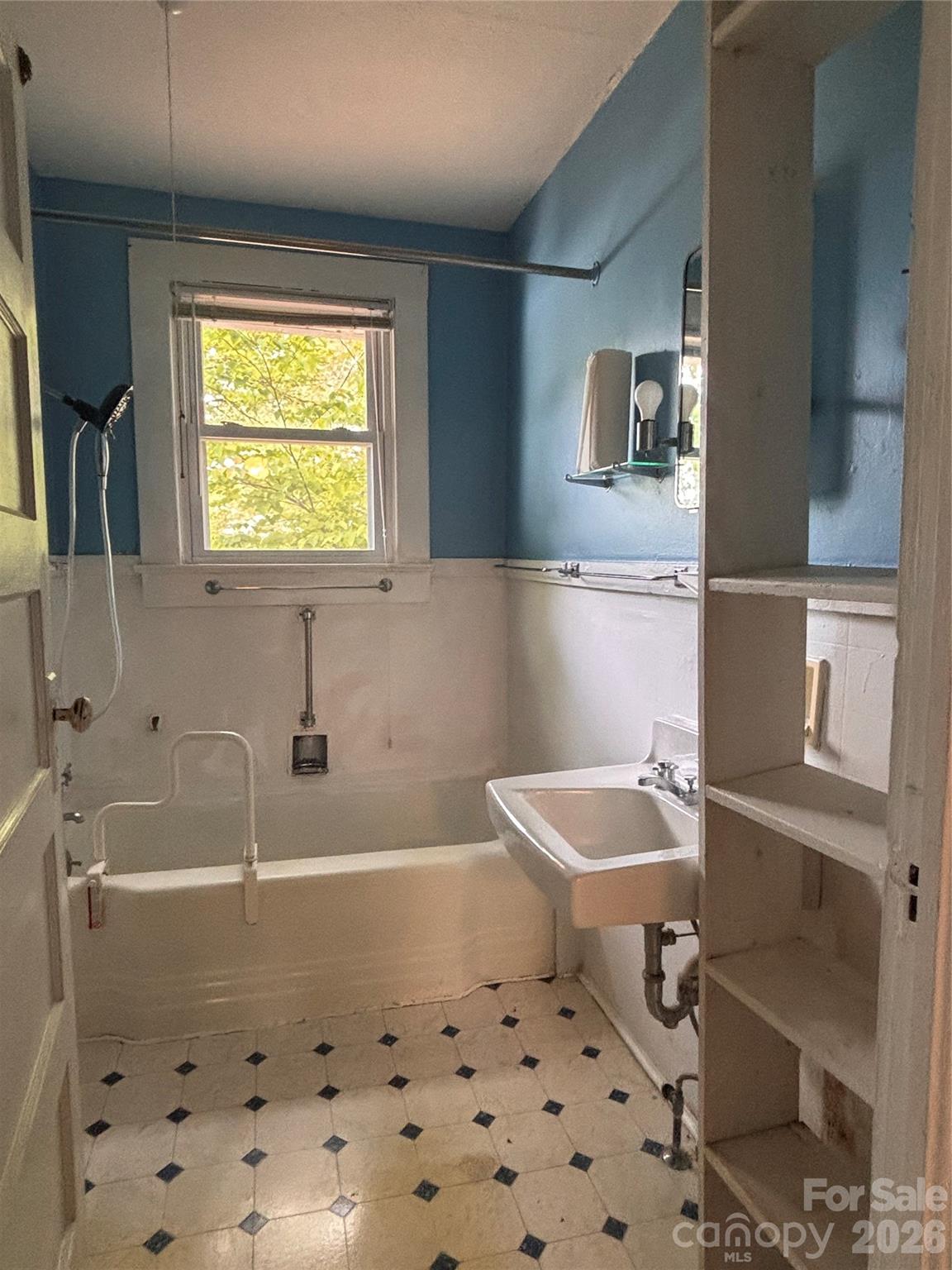 45 Briggs Road — Asheville
