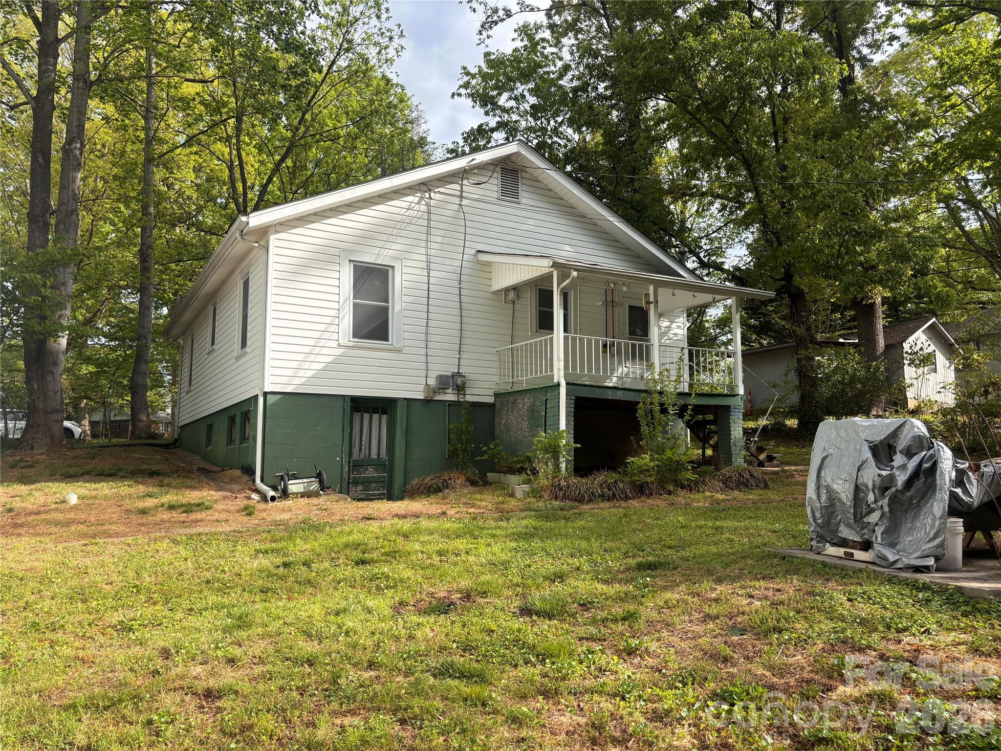 45 Briggs Road — Asheville