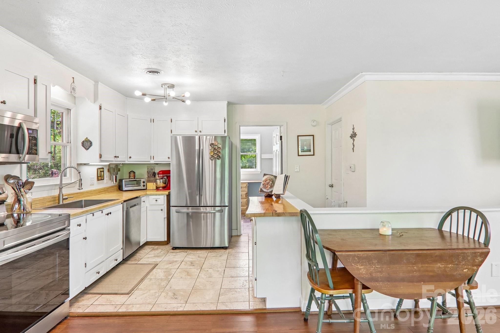 34 Lindsey Hill Lane — Zirconia