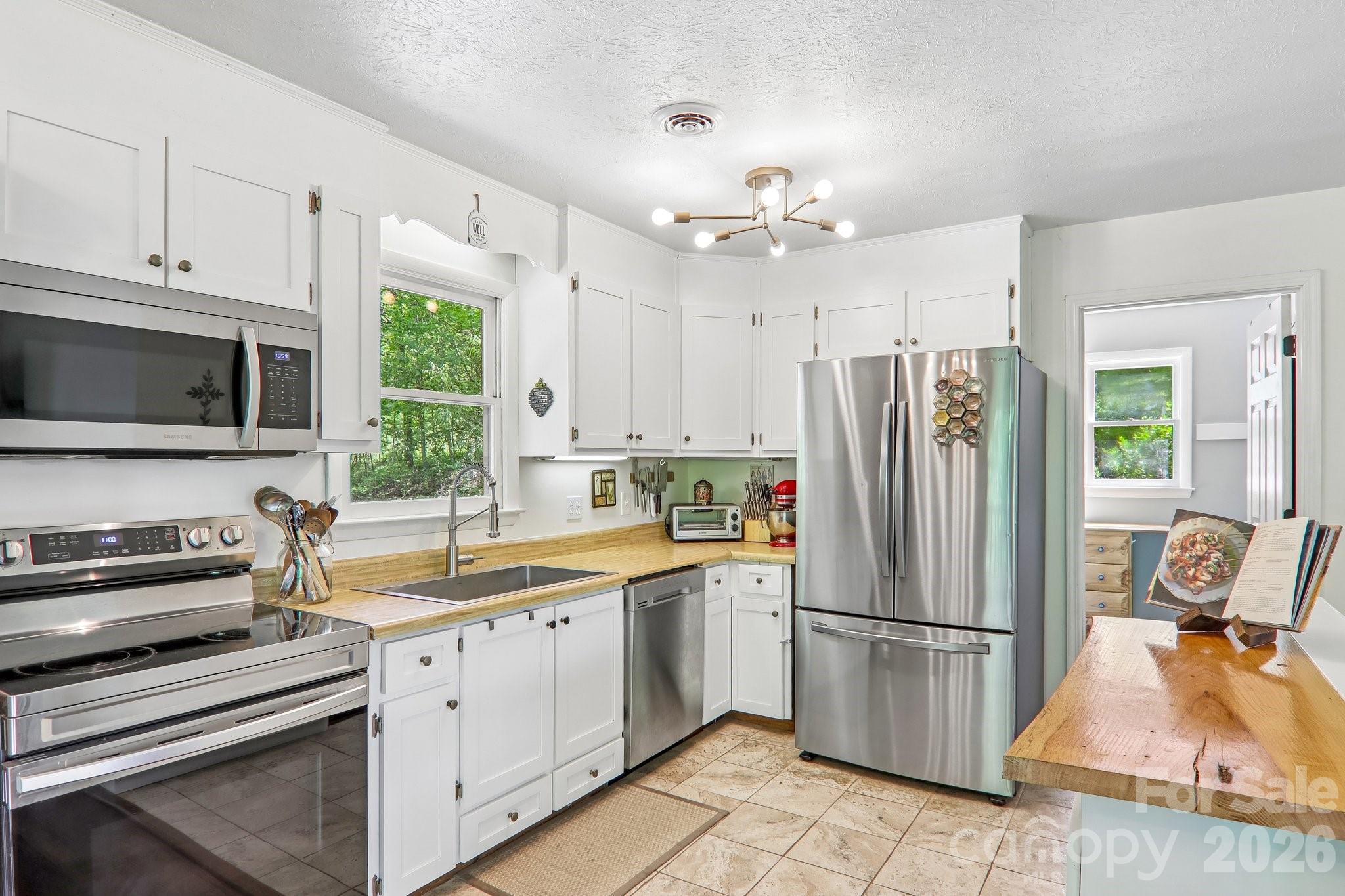 34 Lindsey Hill Lane — Zirconia