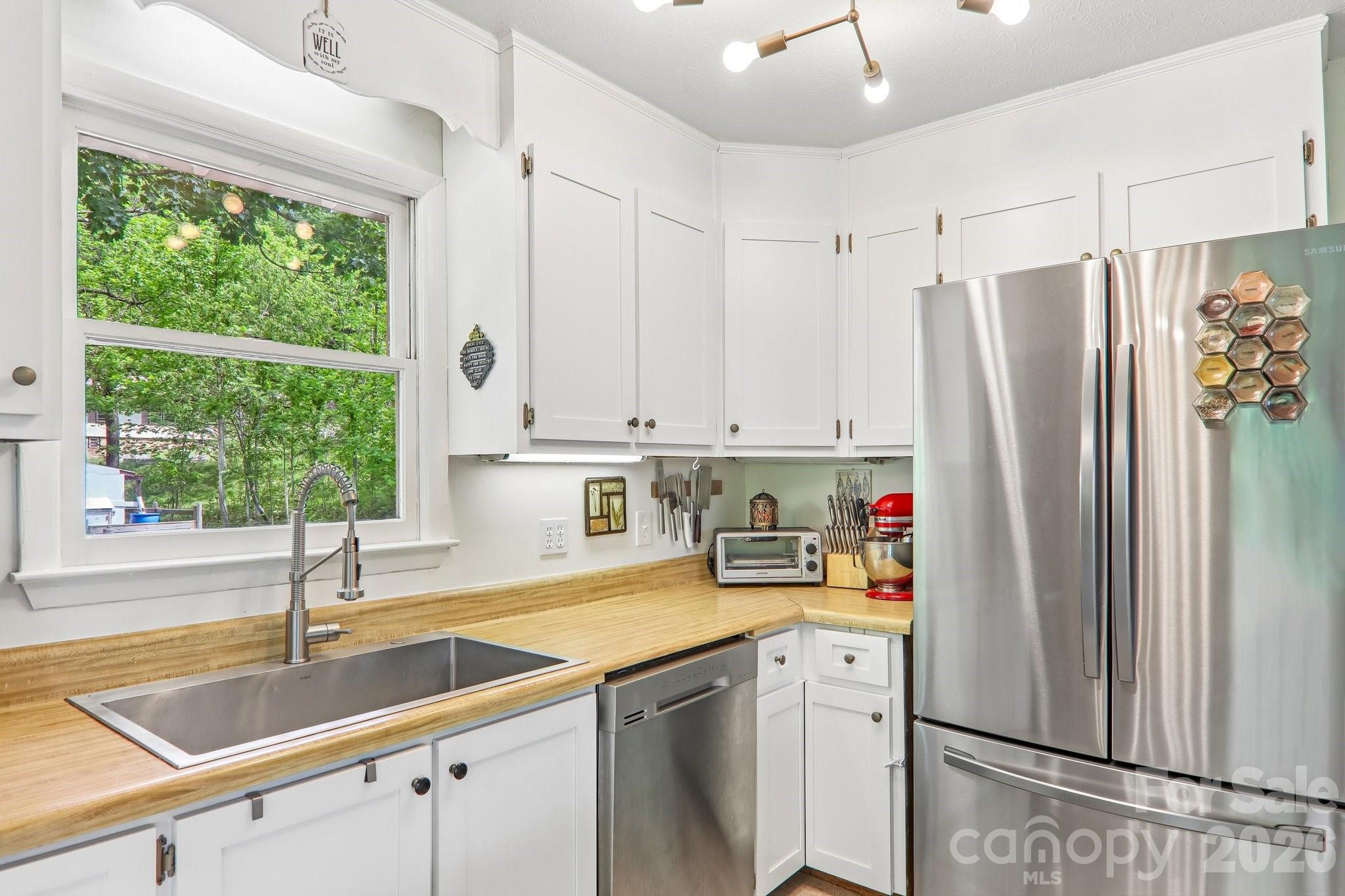 34 Lindsey Hill Lane — Zirconia