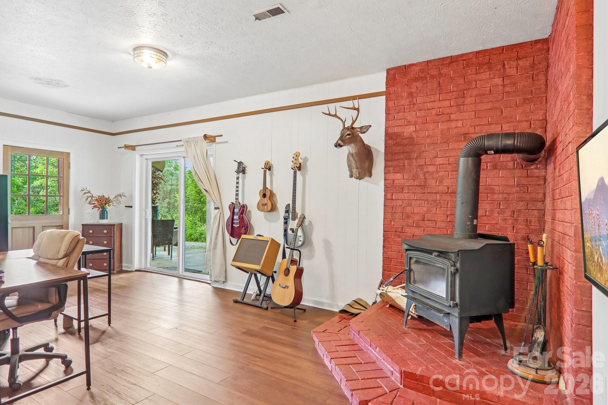 34 Lindsey Hill Lane — Zirconia