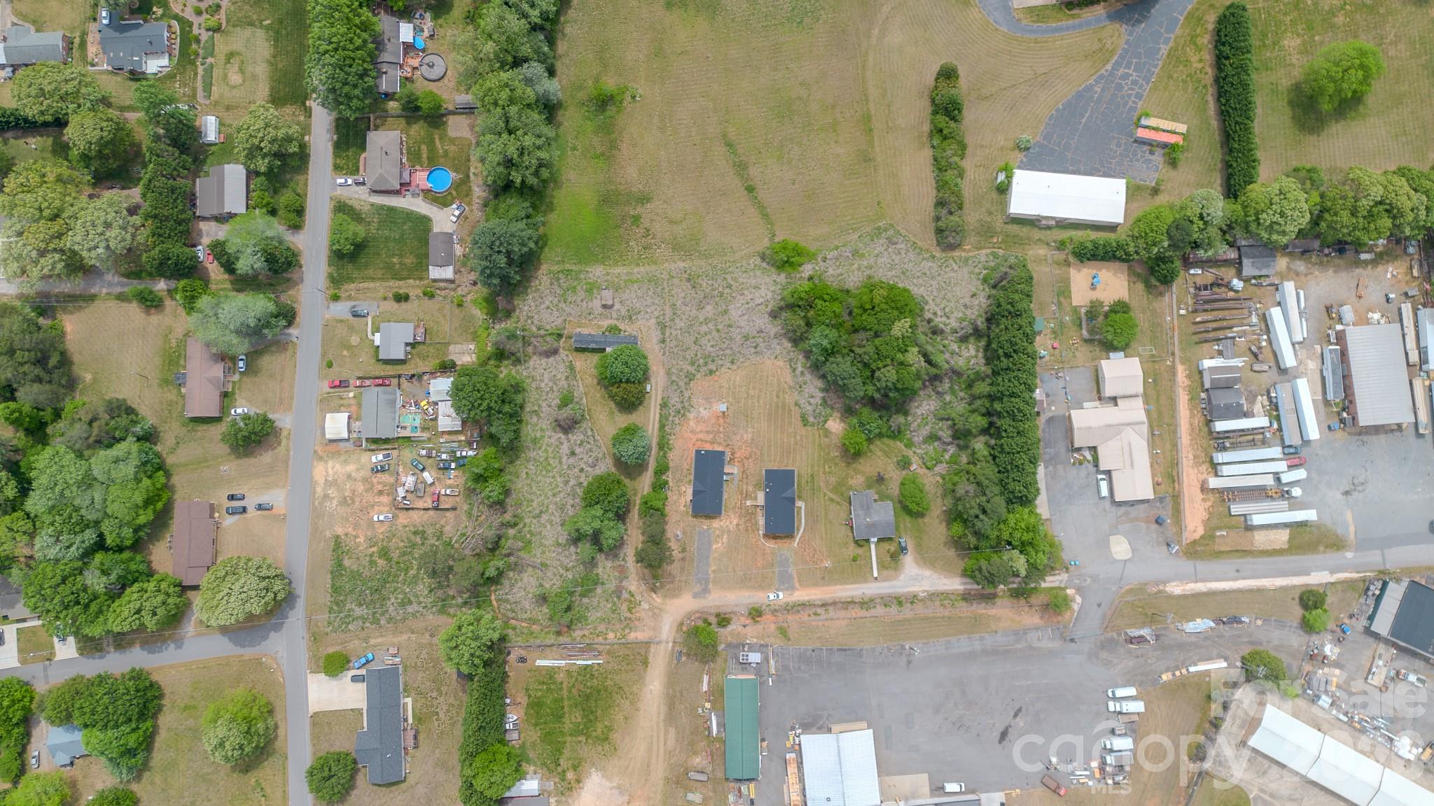 2932 23rd Avenue NE — Hickory