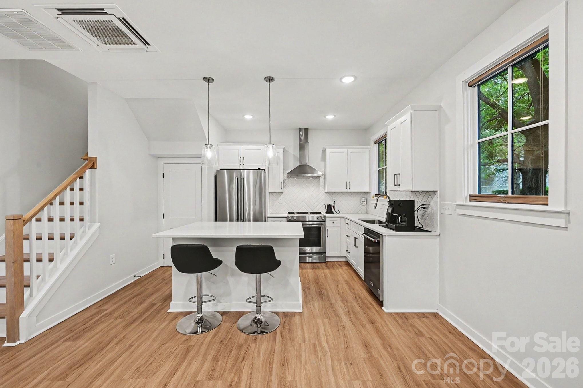 345 East Boulevard — Charlotte