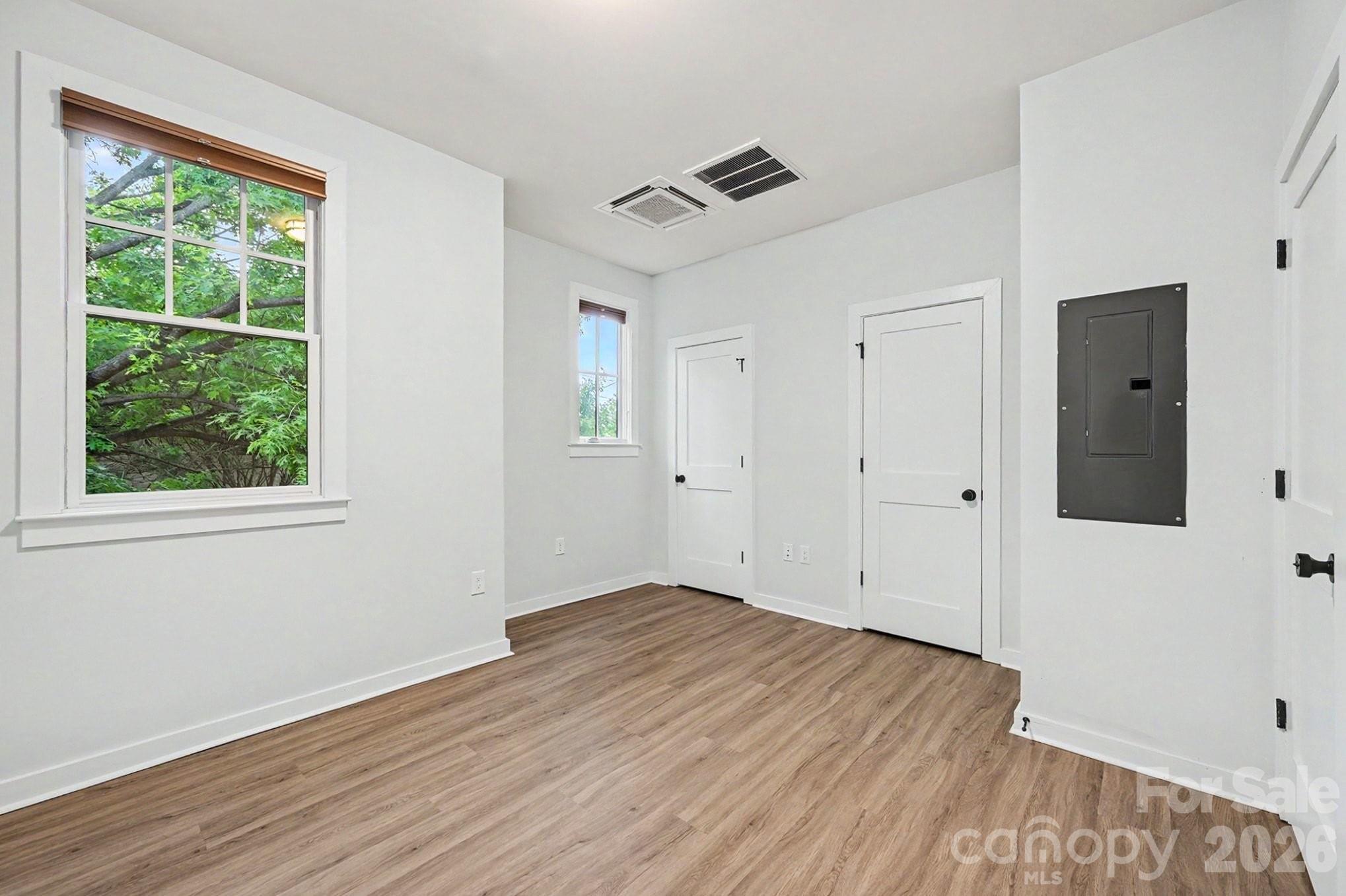 345 East Boulevard — Charlotte