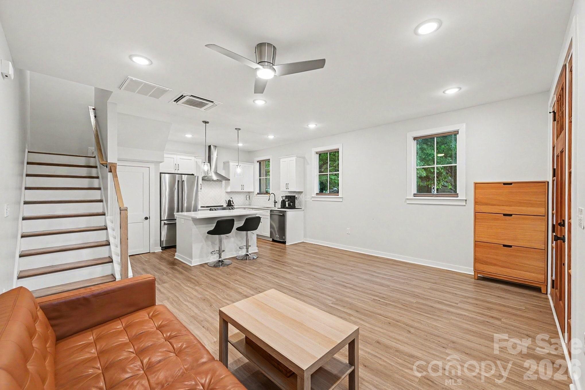 345 East Boulevard — Charlotte
