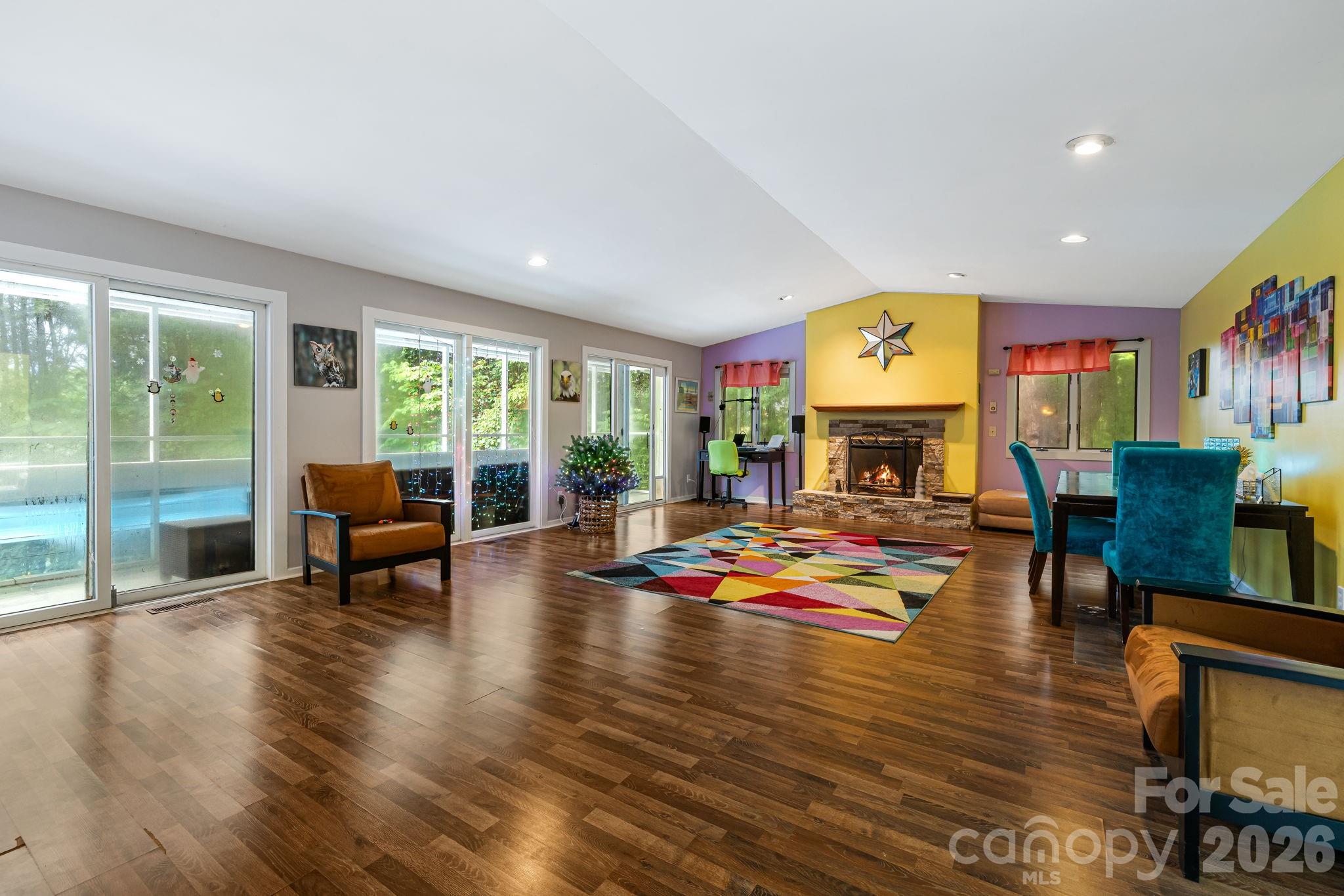 11 Beaumont Drive — Hendersonville