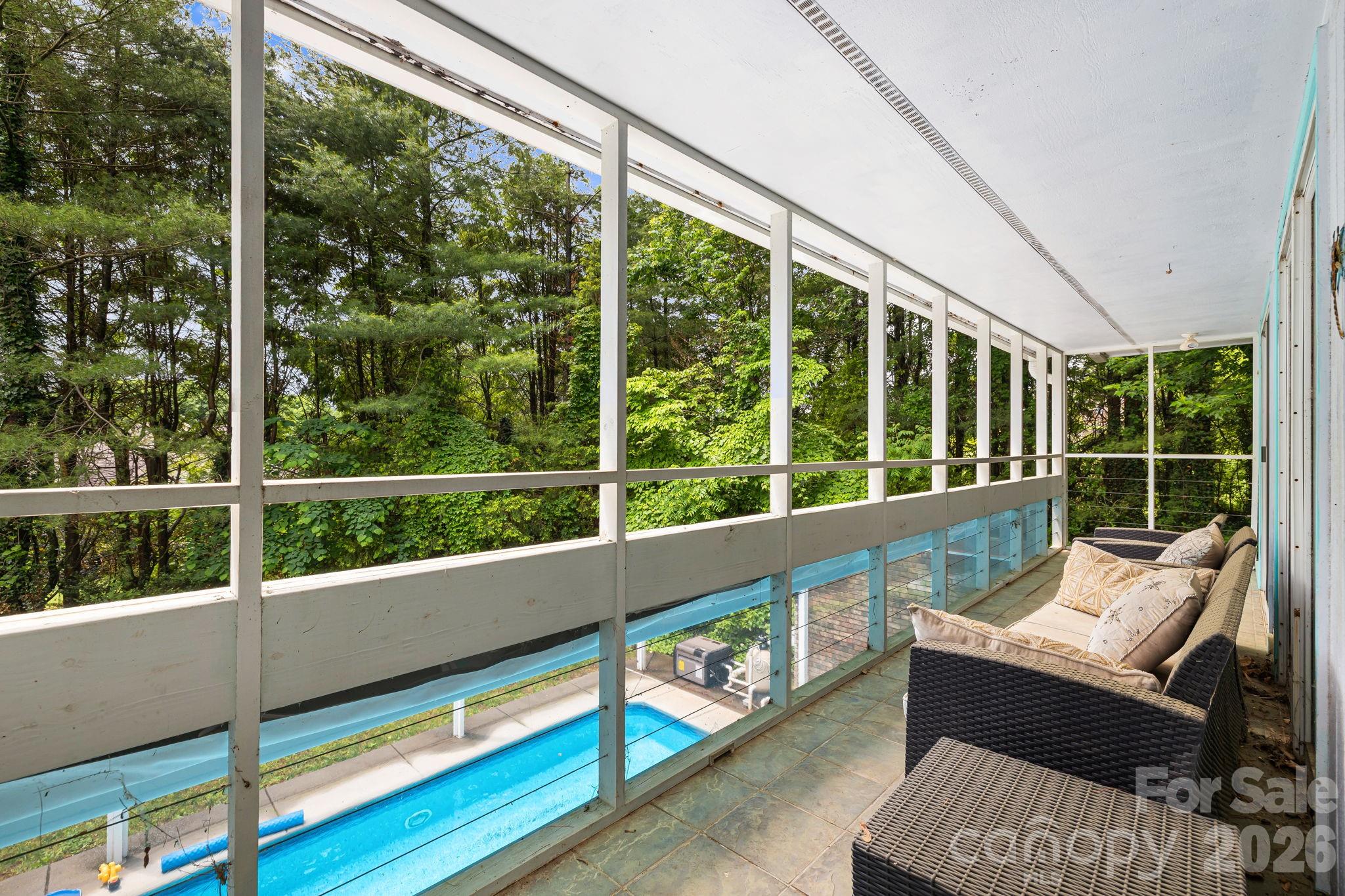 11 Beaumont Drive — Hendersonville