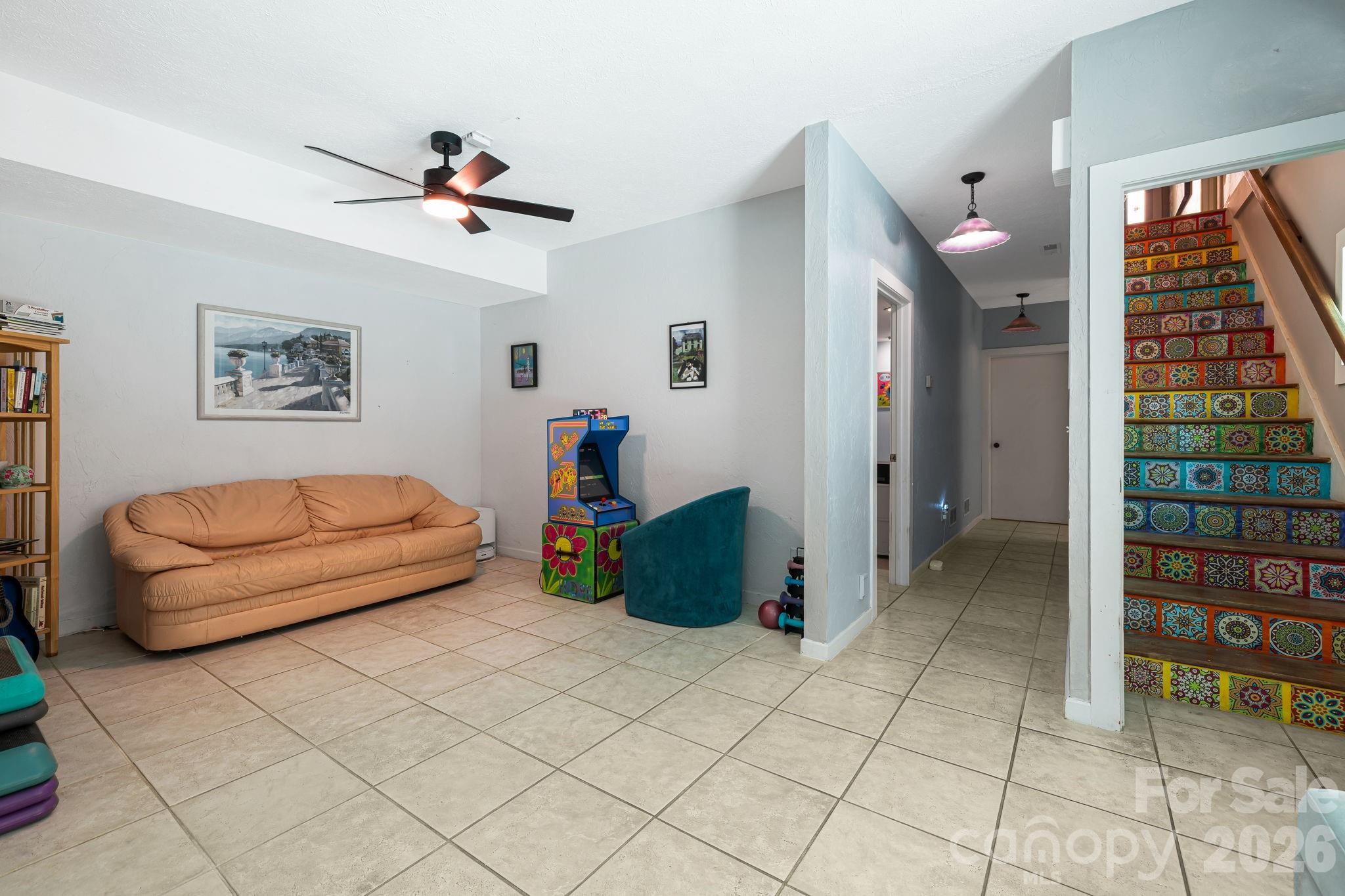 11 Beaumont Drive — Hendersonville