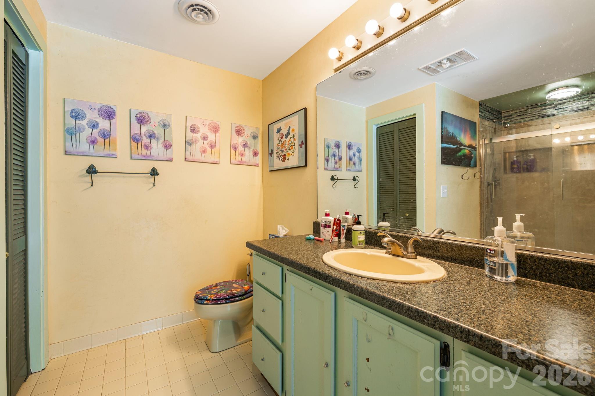 11 Beaumont Drive — Hendersonville