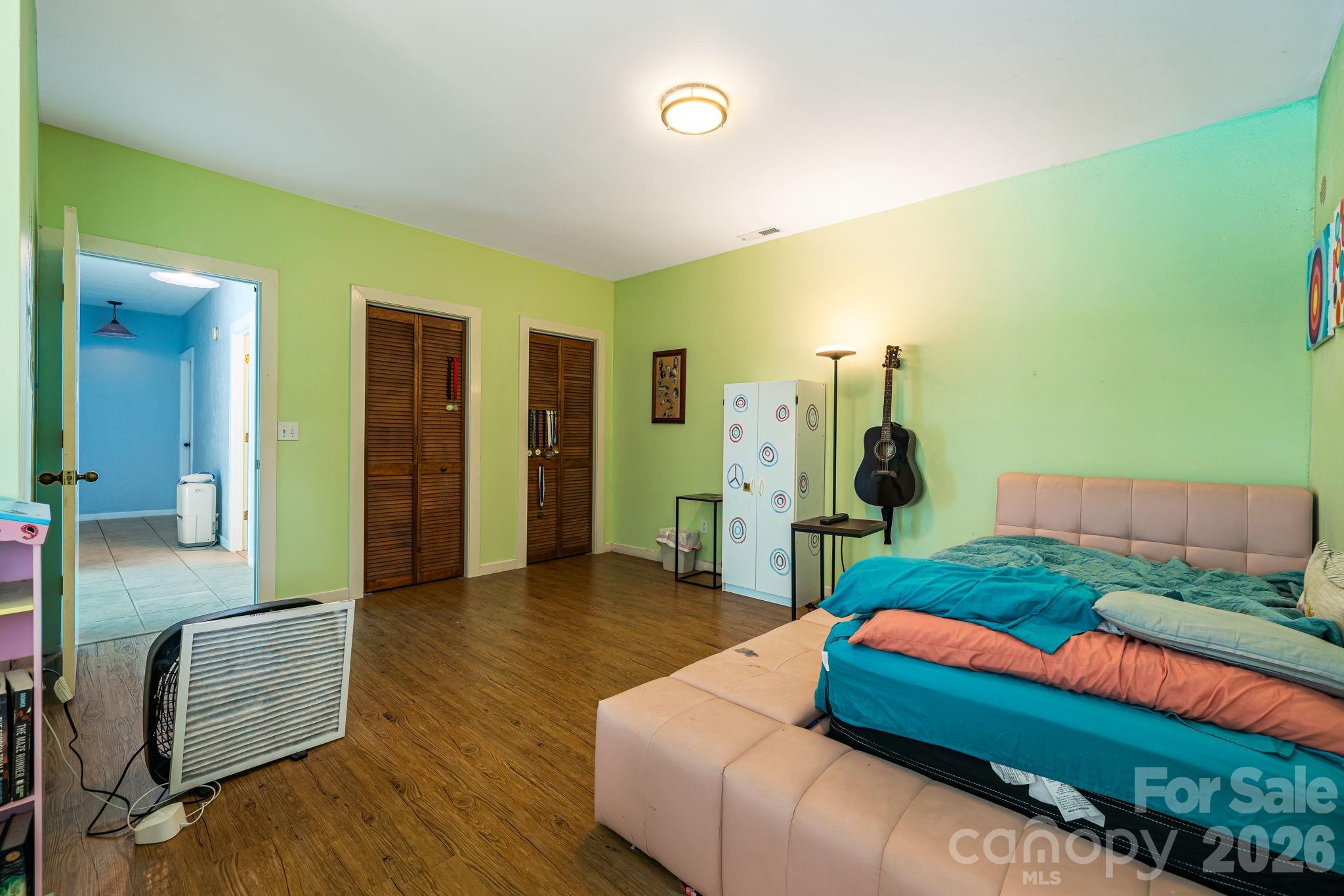 11 Beaumont Drive — Hendersonville