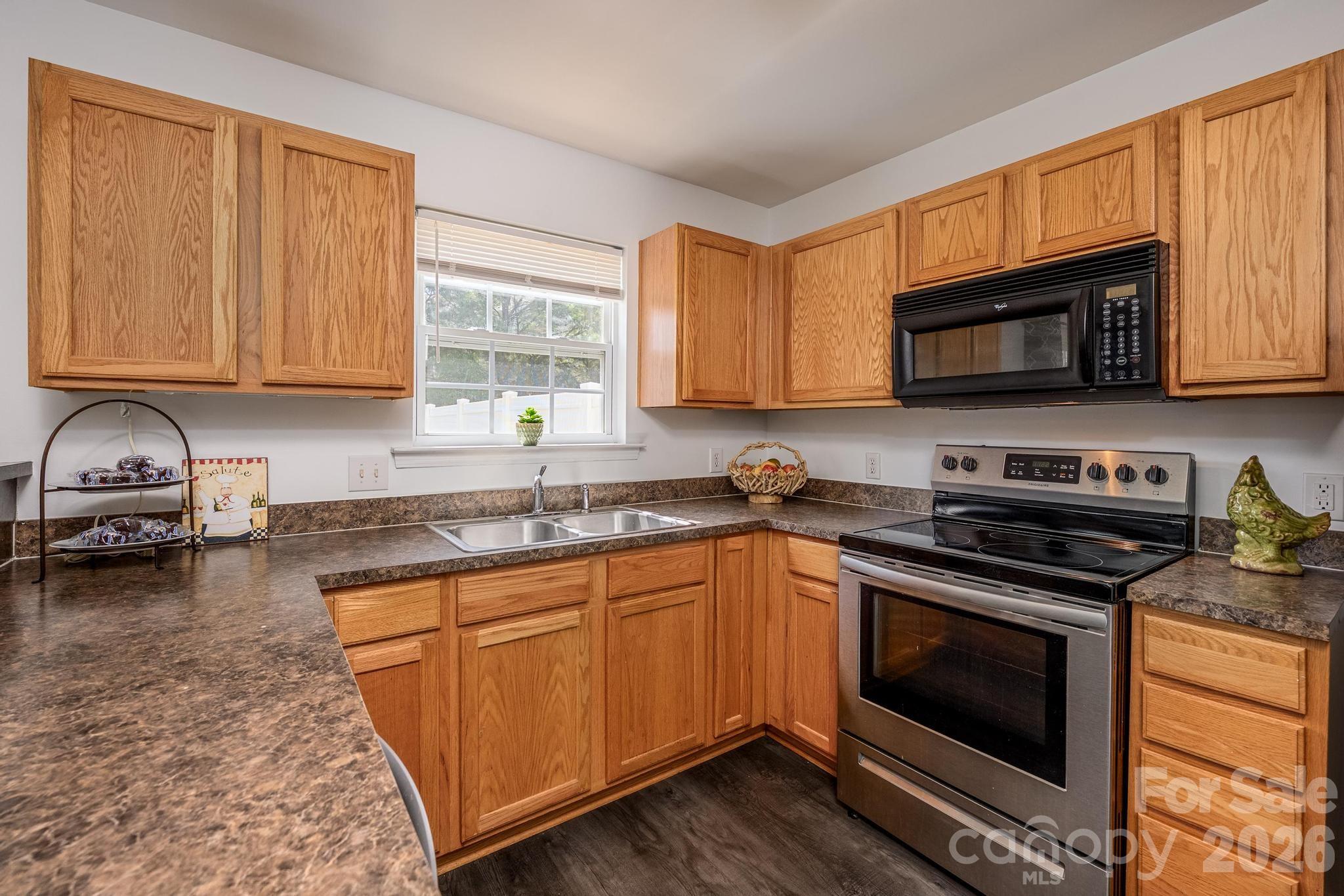 10809 Traders Court — Davidson