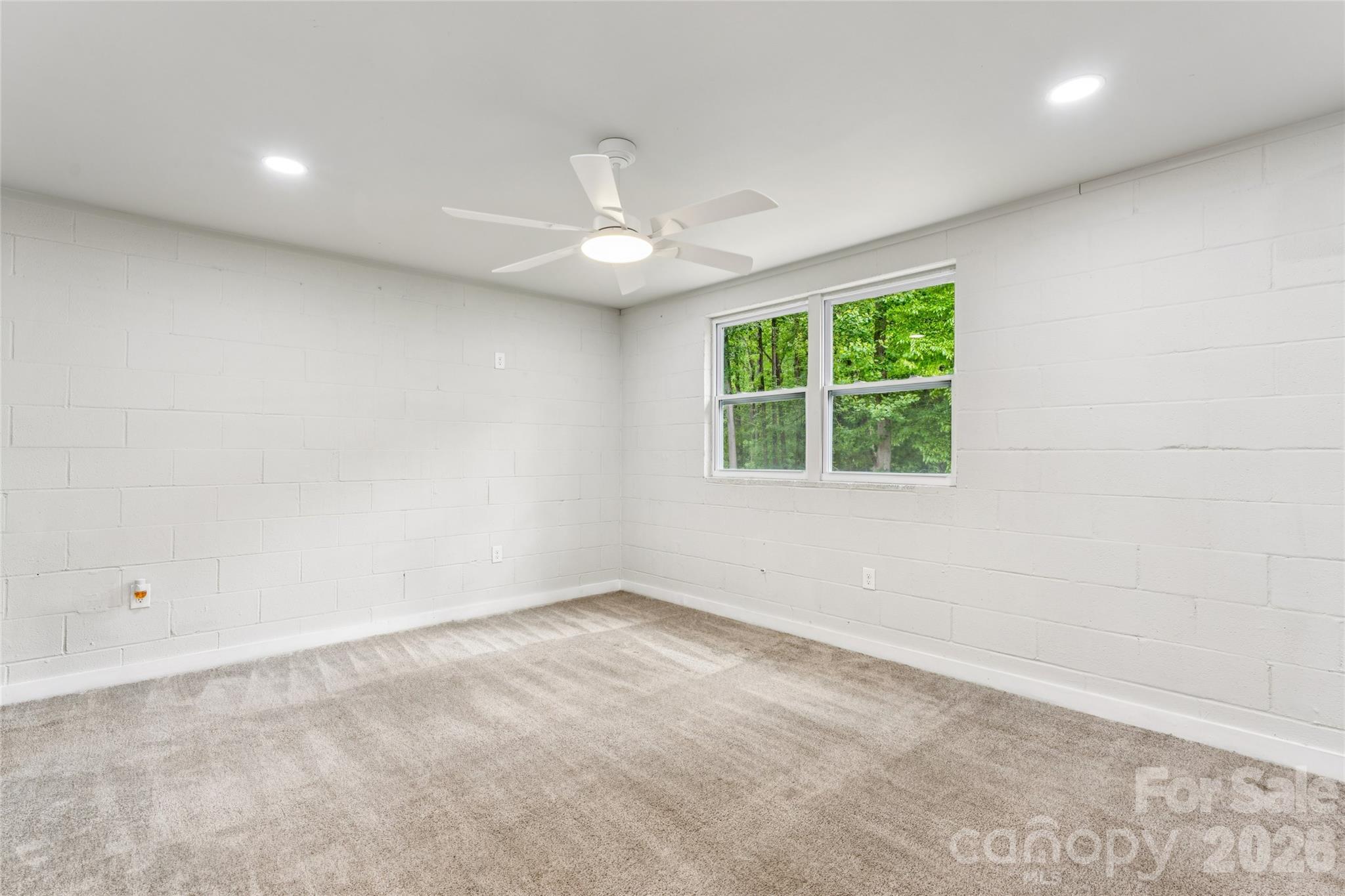 1014 N Mountain Street — Cherryville