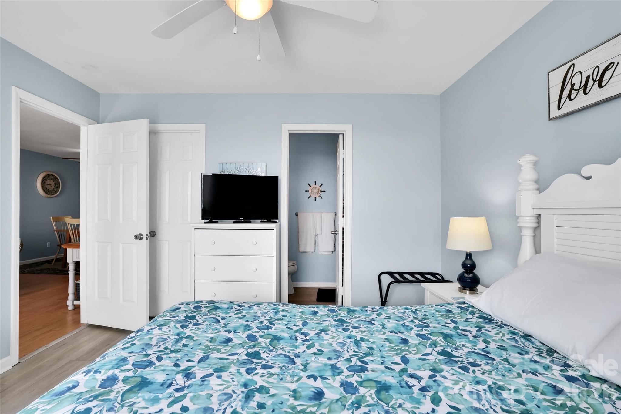 1013 Carolina Beach Avenue N — Carolina Beach