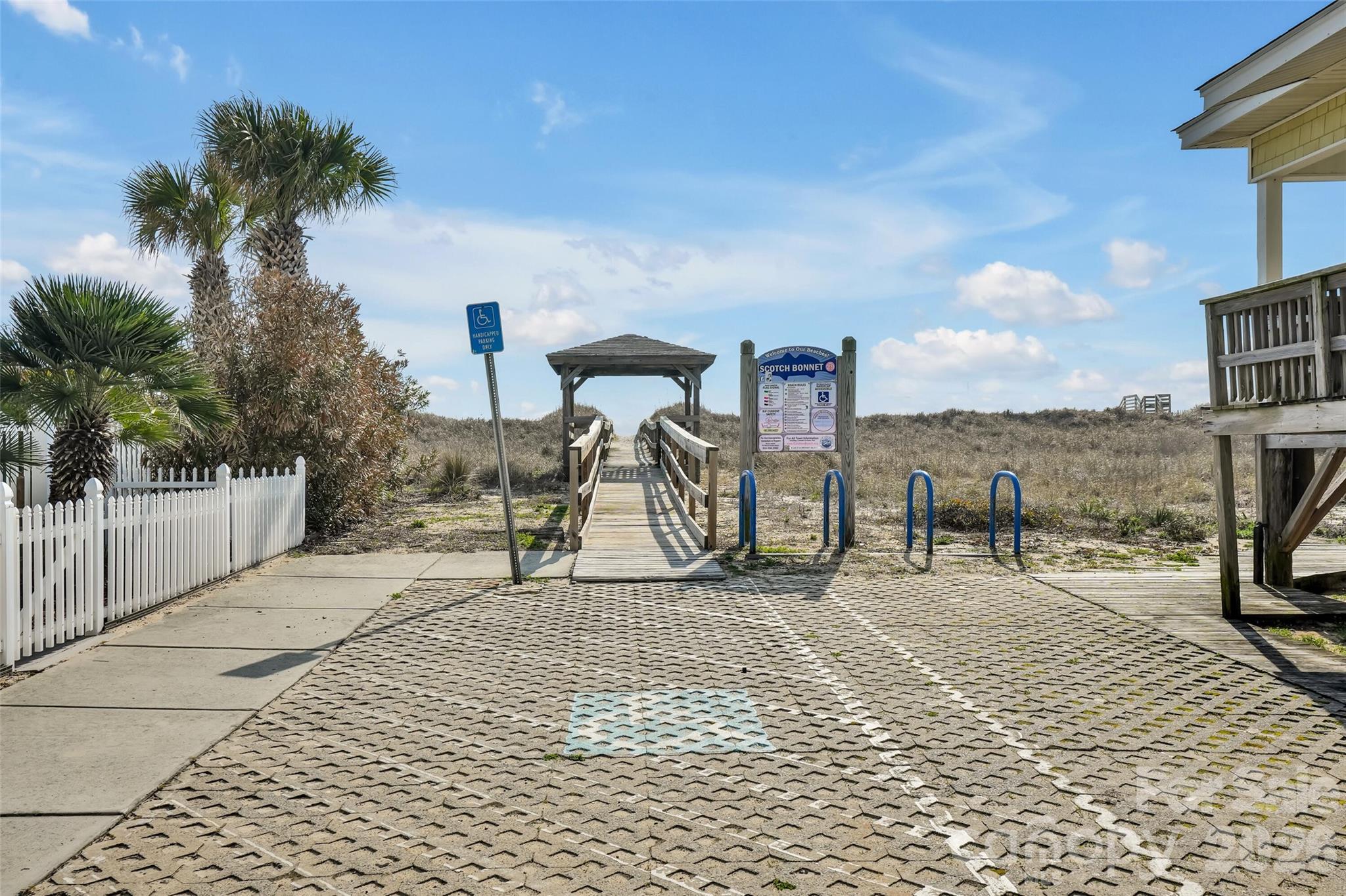 1013 Carolina Beach Avenue N — Carolina Beach