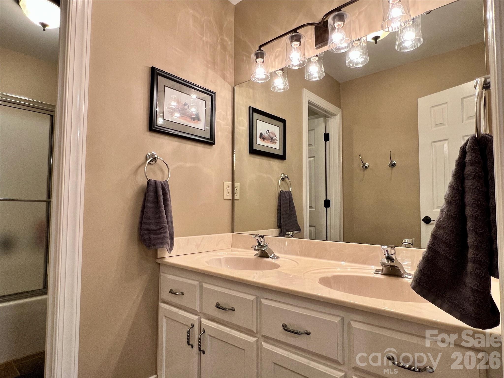 1011 Ratchford Road — York