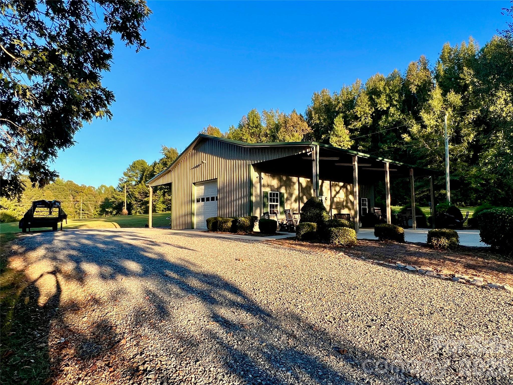 1011 Ratchford Road — York