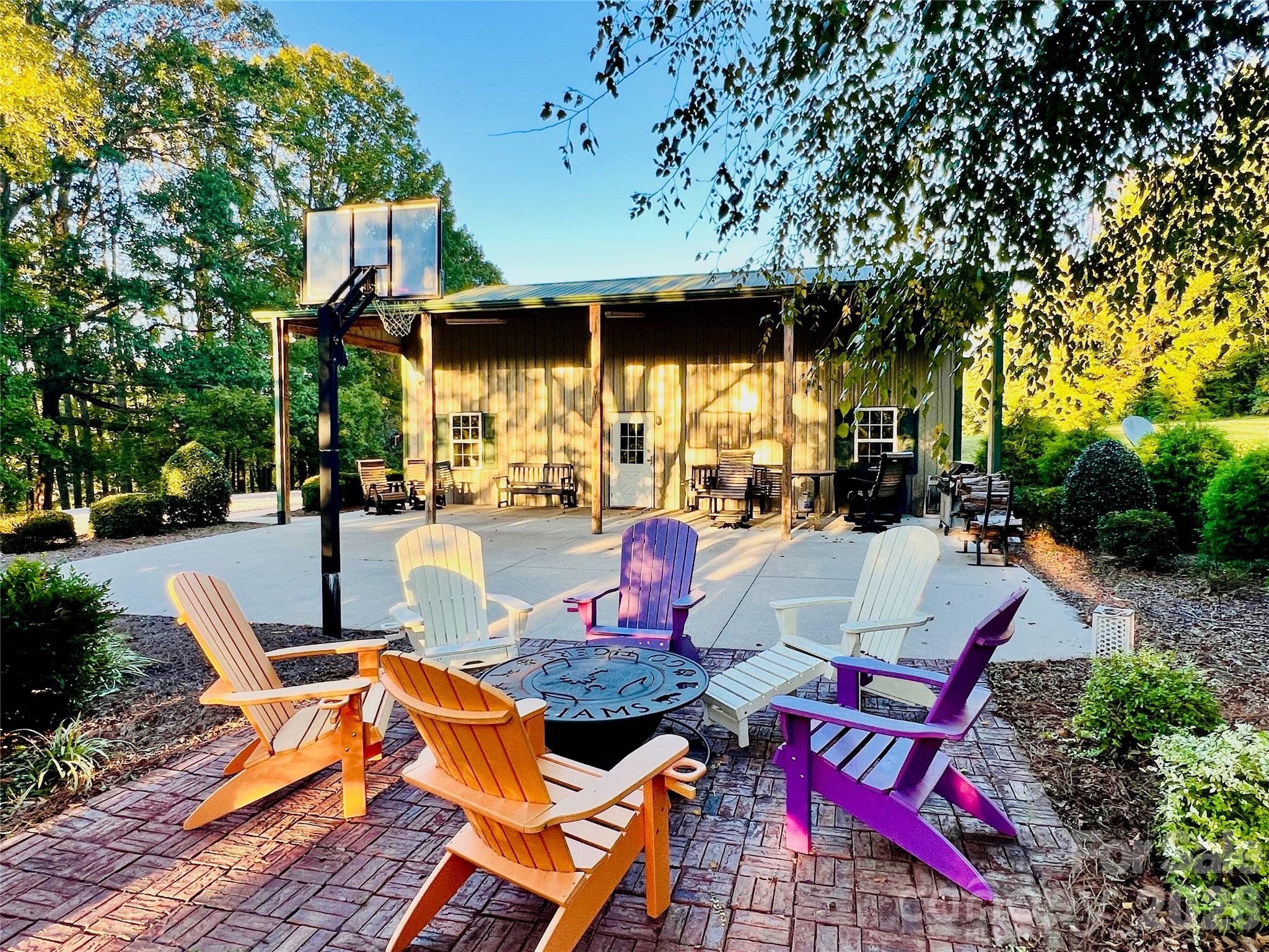 1011 Ratchford Road — York