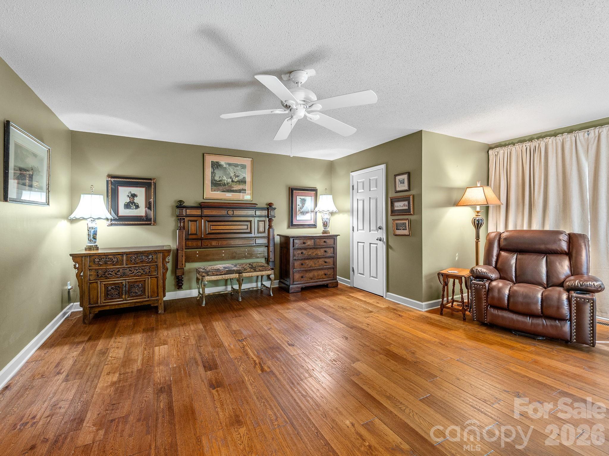22 Hunting Country Trail — Tryon