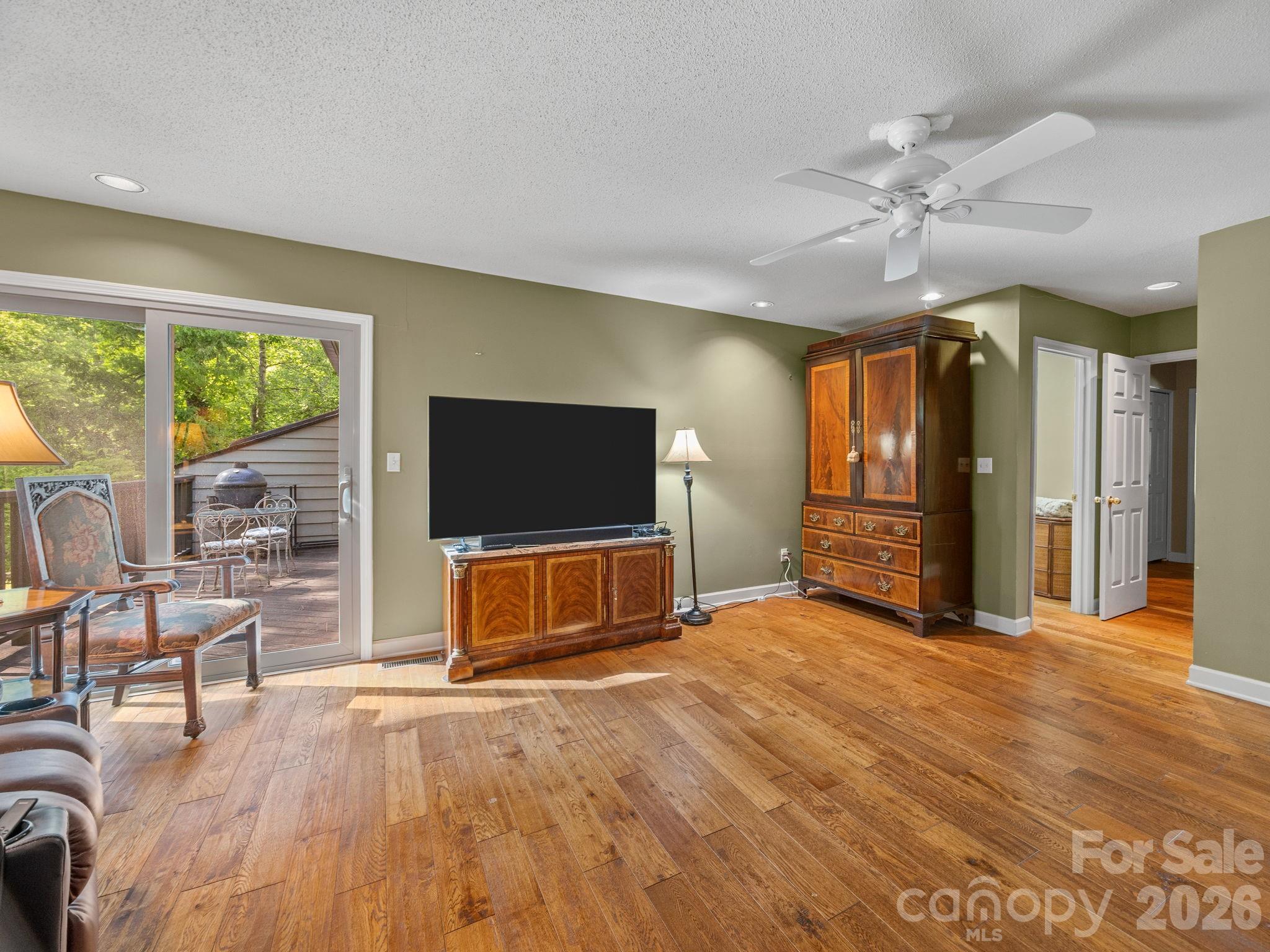 22 Hunting Country Trail — Tryon