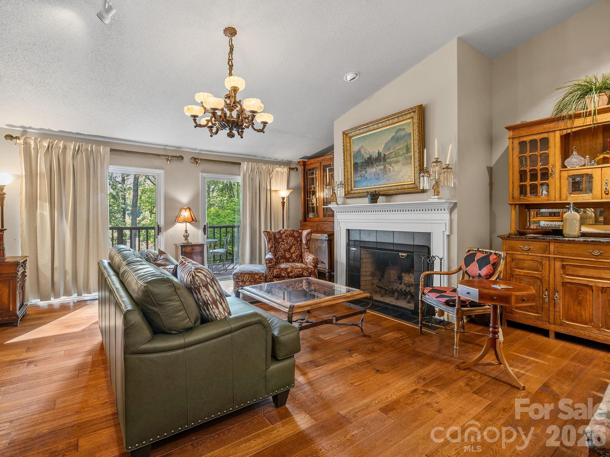 22 Hunting Country Trail — Tryon