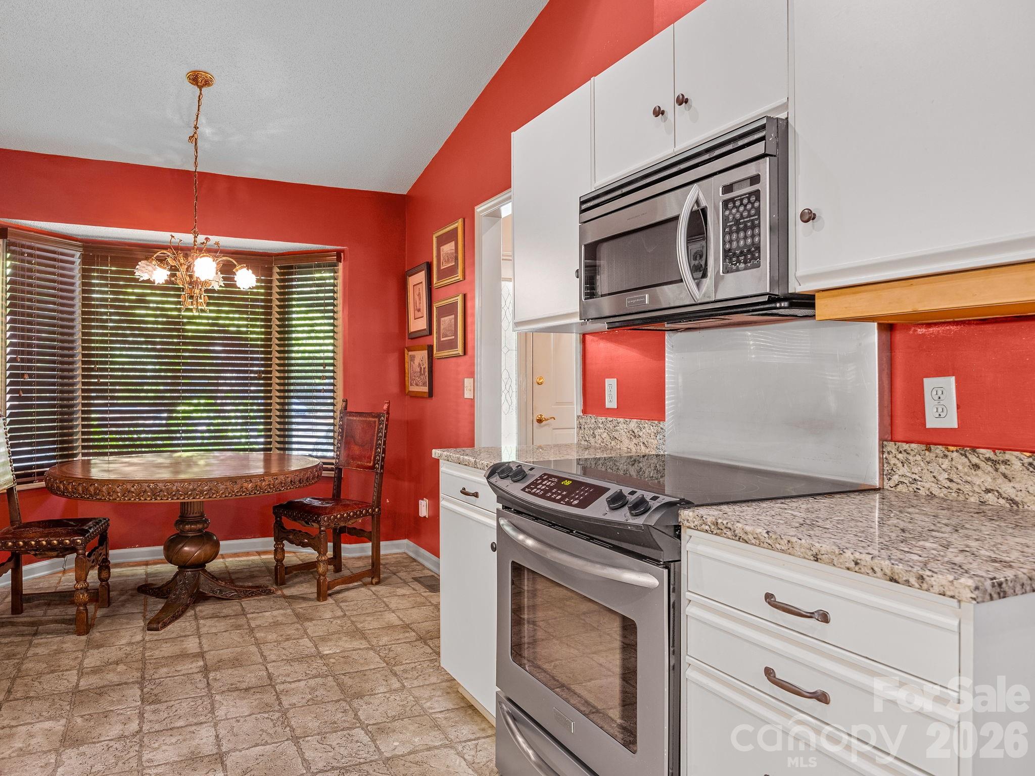 22 Hunting Country Trail — Tryon