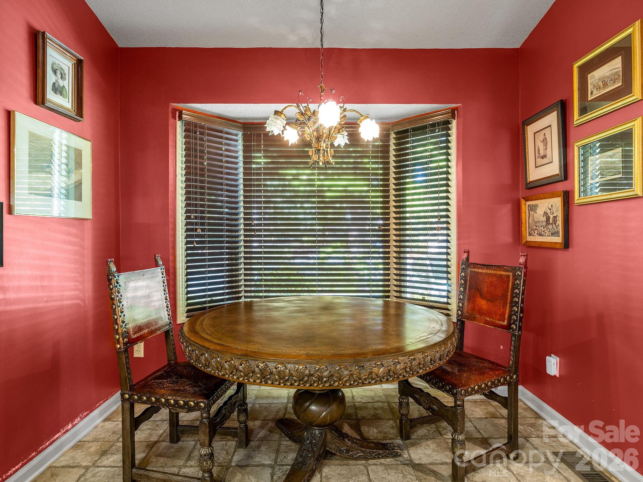 22 Hunting Country Trail — Tryon