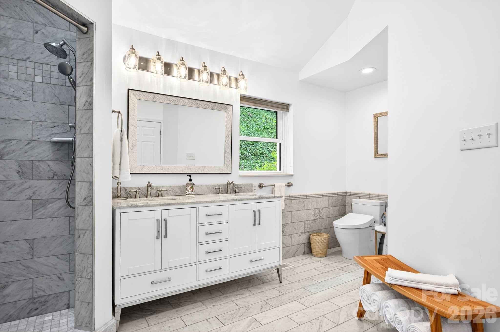 153 Skyview Circle — Asheville