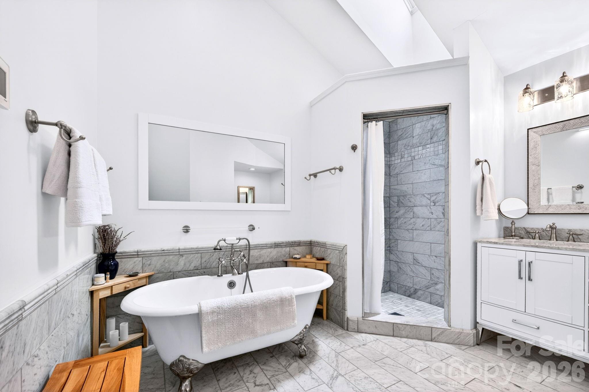 153 Skyview Circle — Asheville