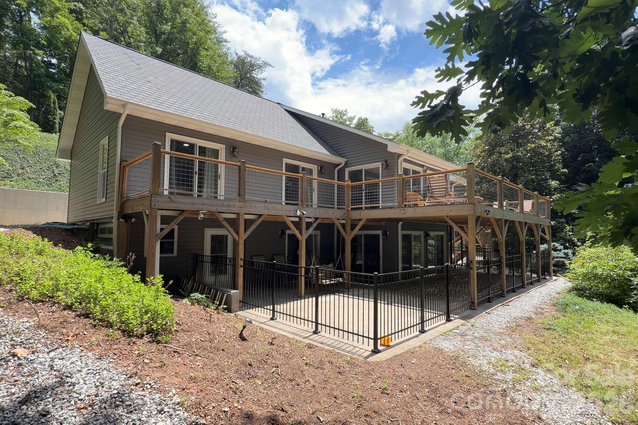 153 Skyview Circle — Asheville