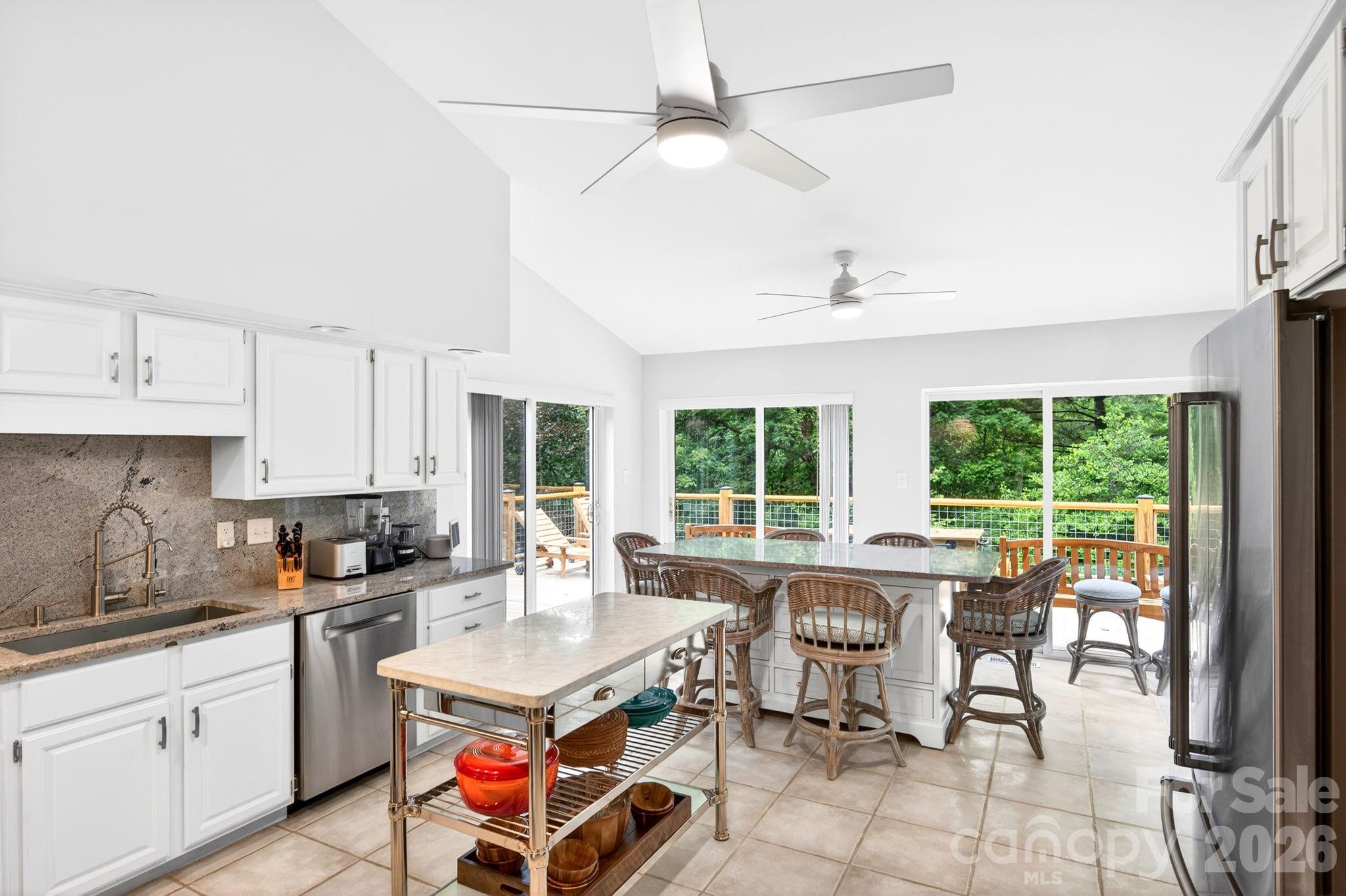 153 Skyview Circle — Asheville