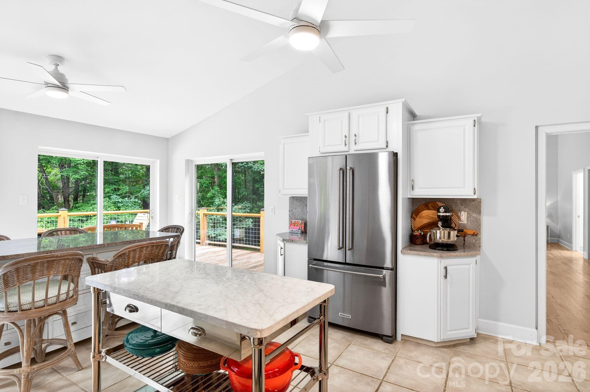 153 Skyview Circle — Asheville