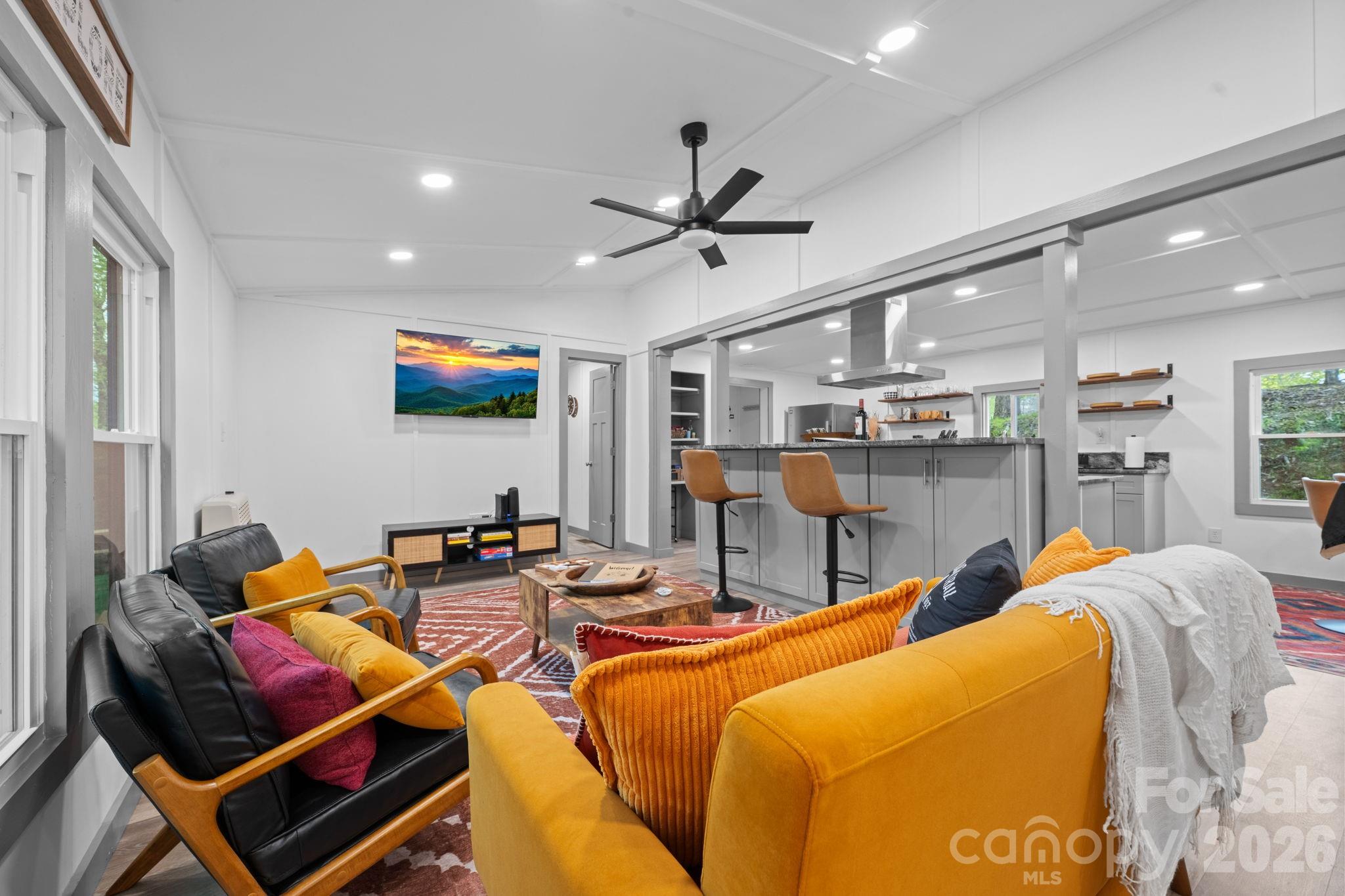 1426 Rainbow Trail — Boone