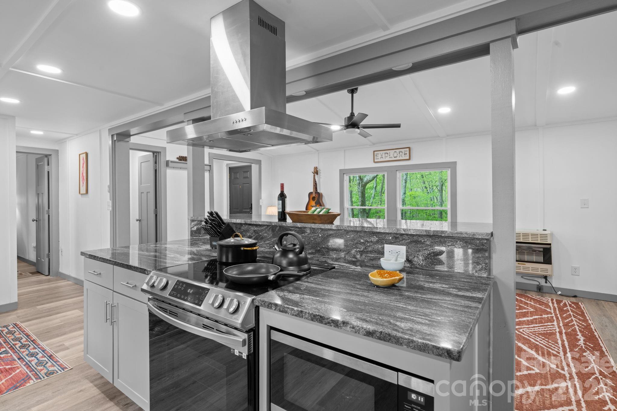 1426 Rainbow Trail — Boone