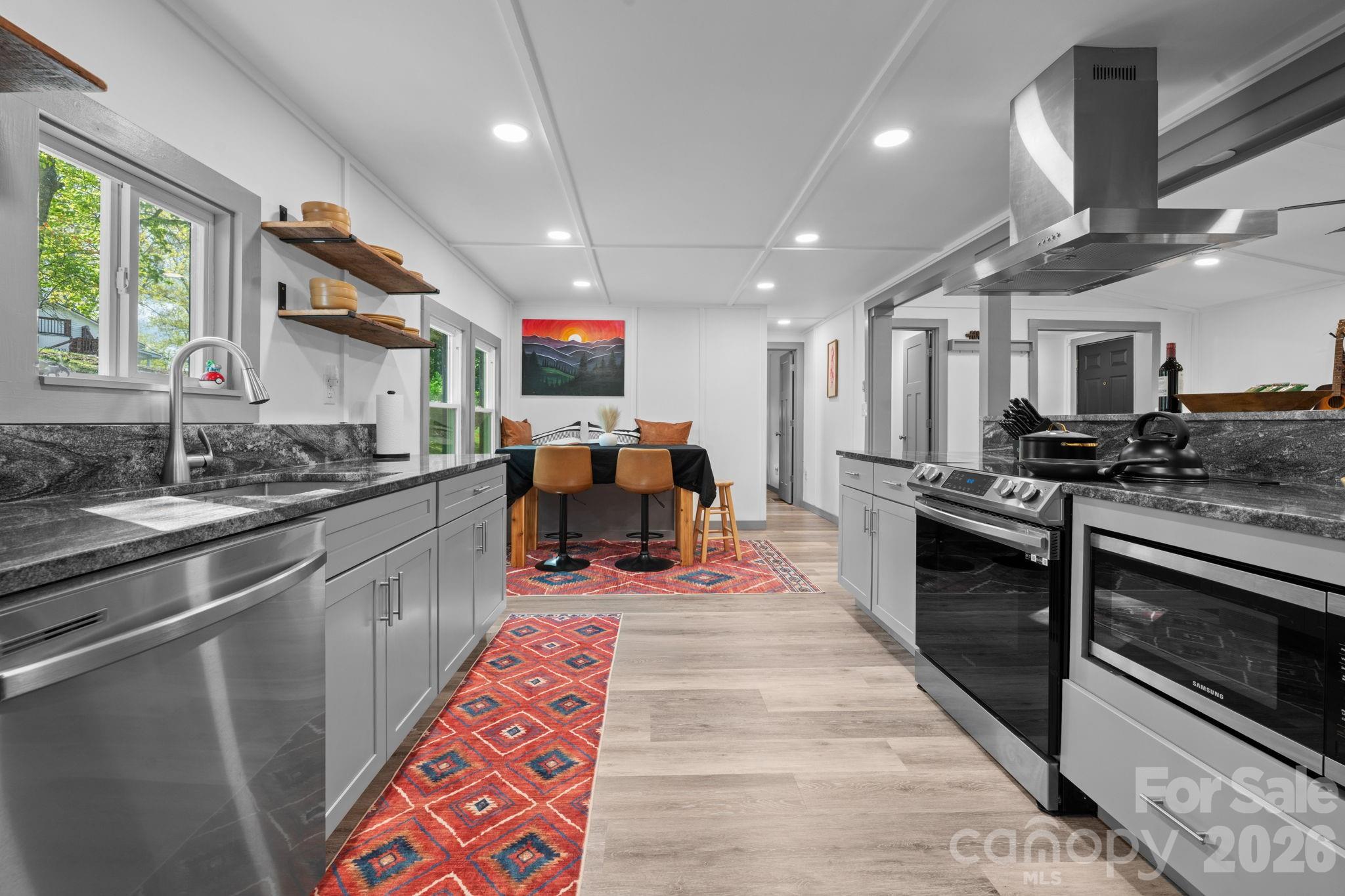 1426 Rainbow Trail — Boone