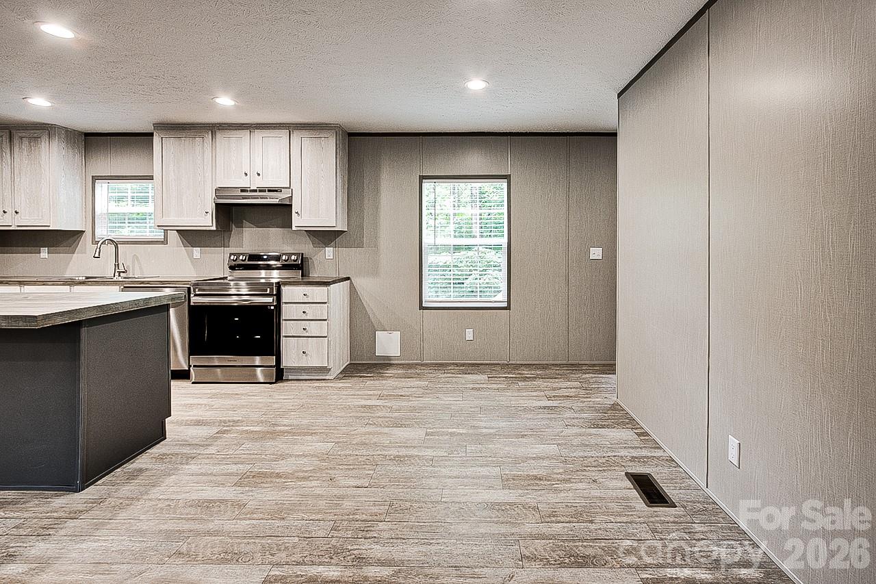 2140 Poole Town Road — Asheboro