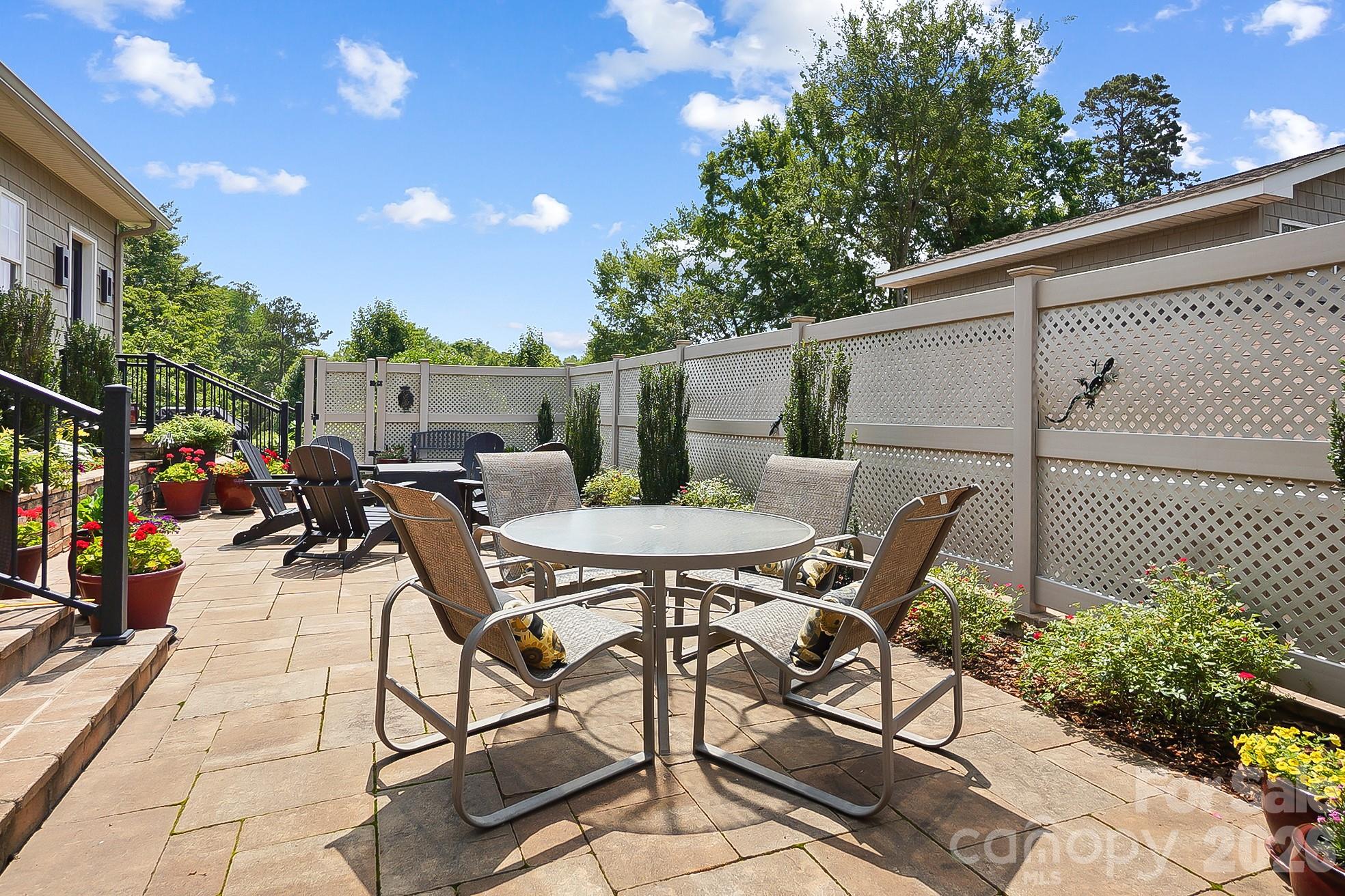 2354 Valelake Road — York