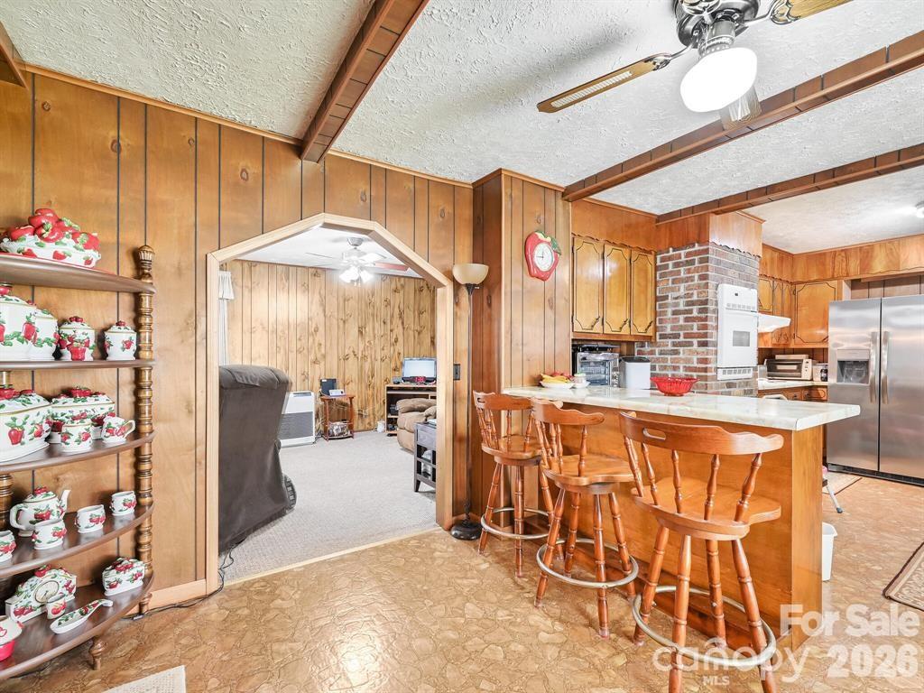 7530 NC 208 Highway — Marshall